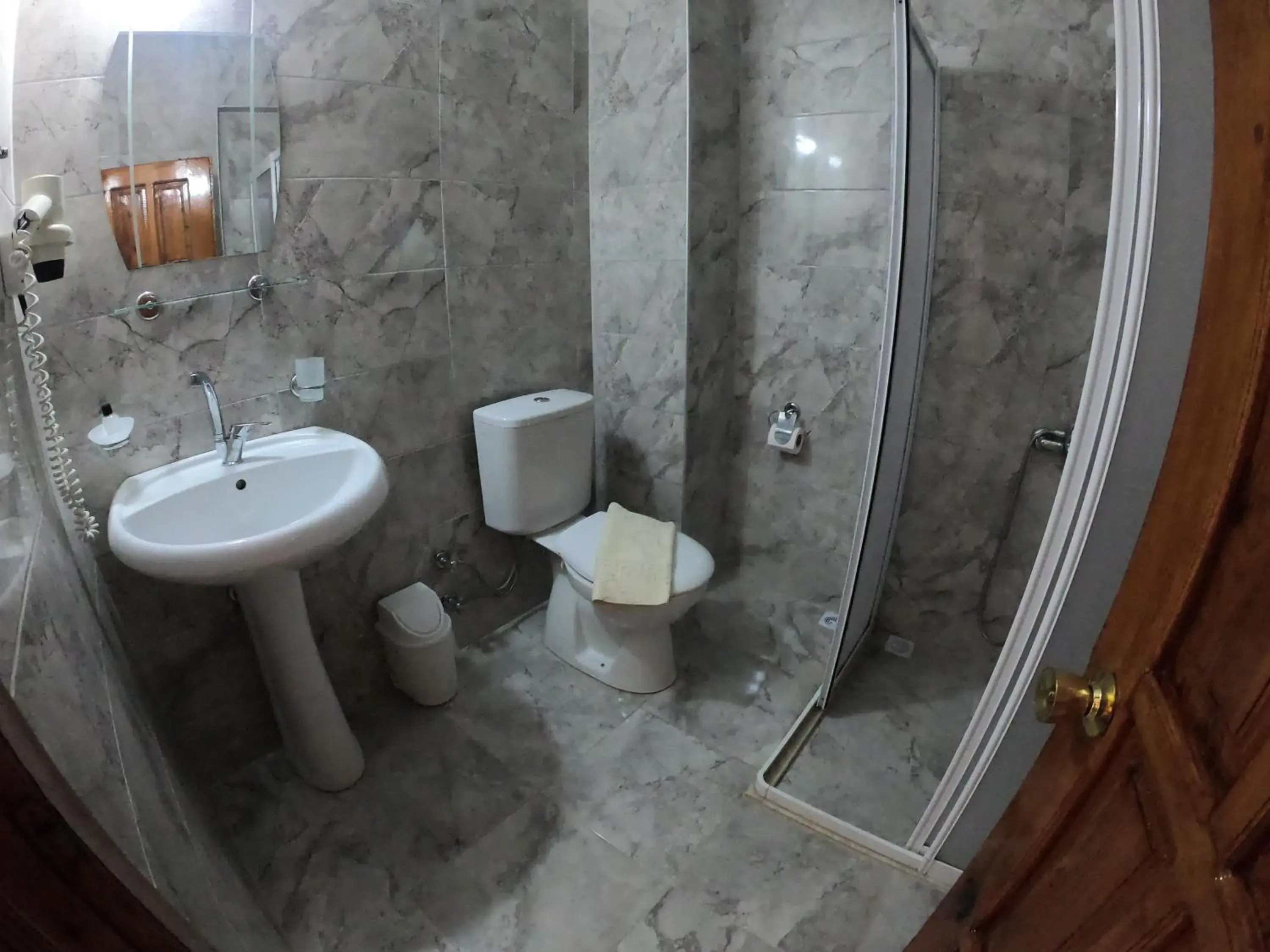 Double Room with Private Bathroom in Sarıhan Apart Otel Double Room with Private Bathroom in Sarıhan Apart Otel
