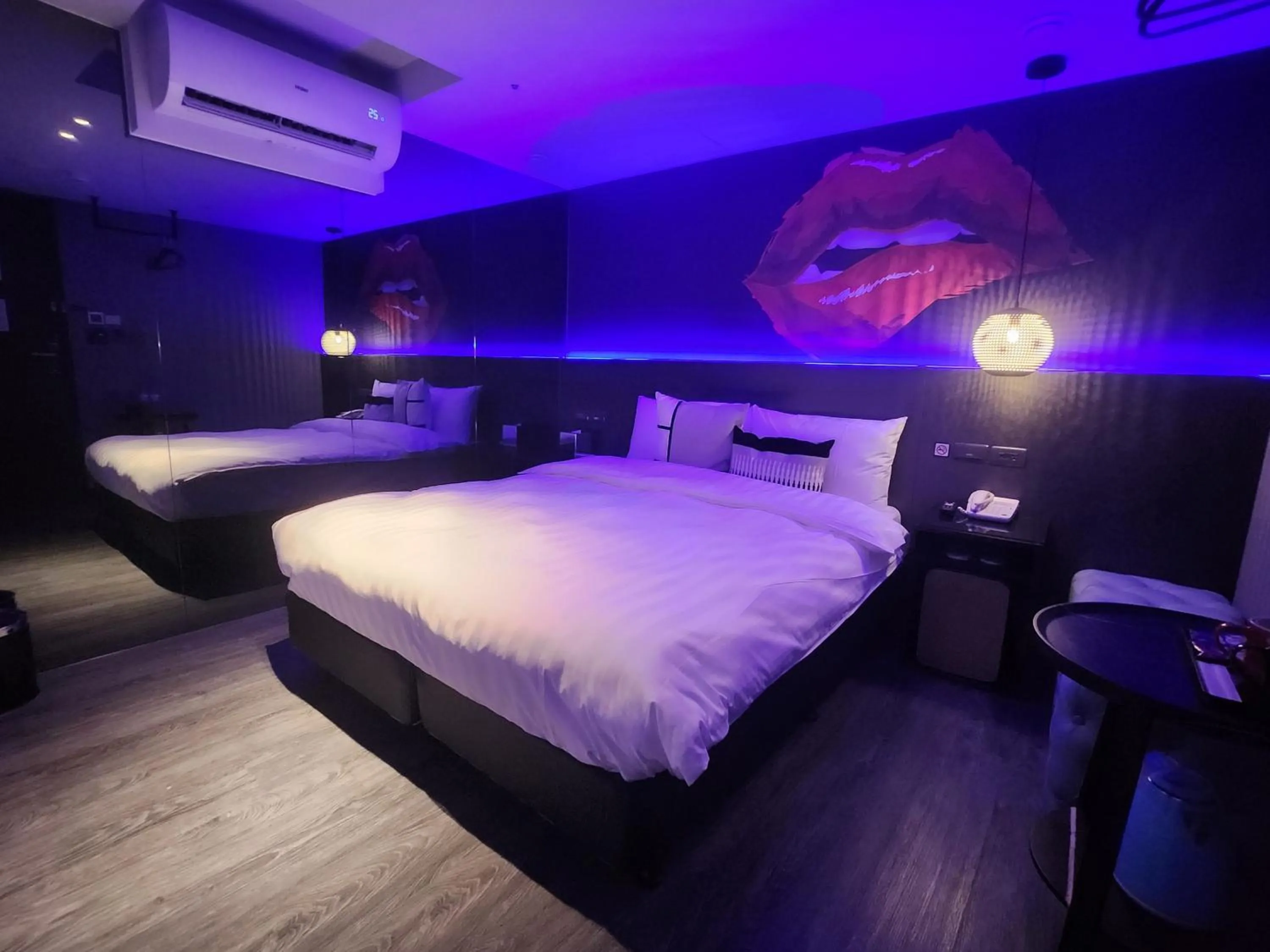 Bed in Goldinn Hotel