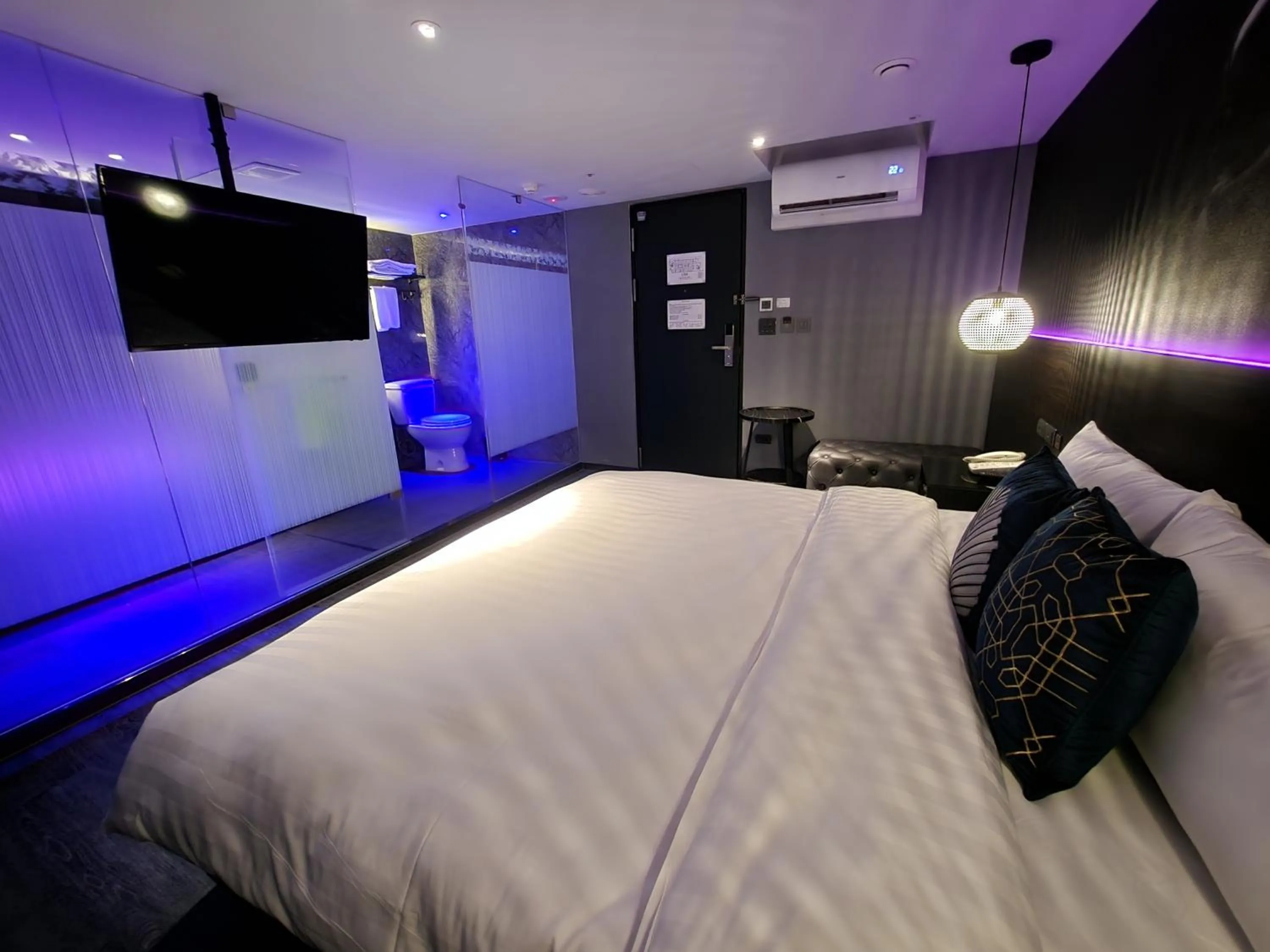 Bed in Goldinn Hotel