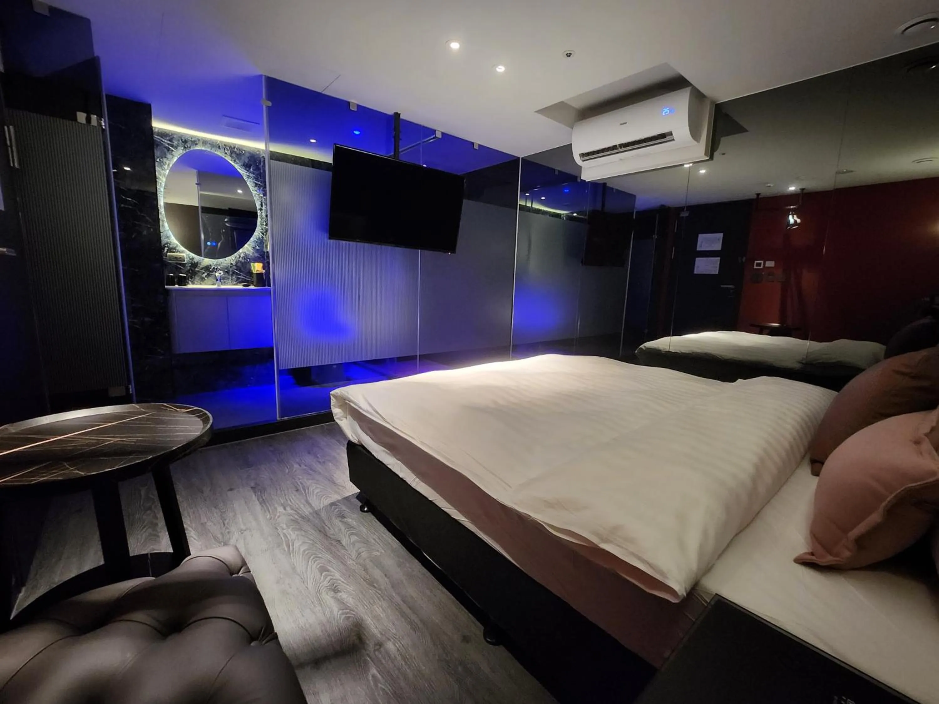 Bed in Goldinn Hotel