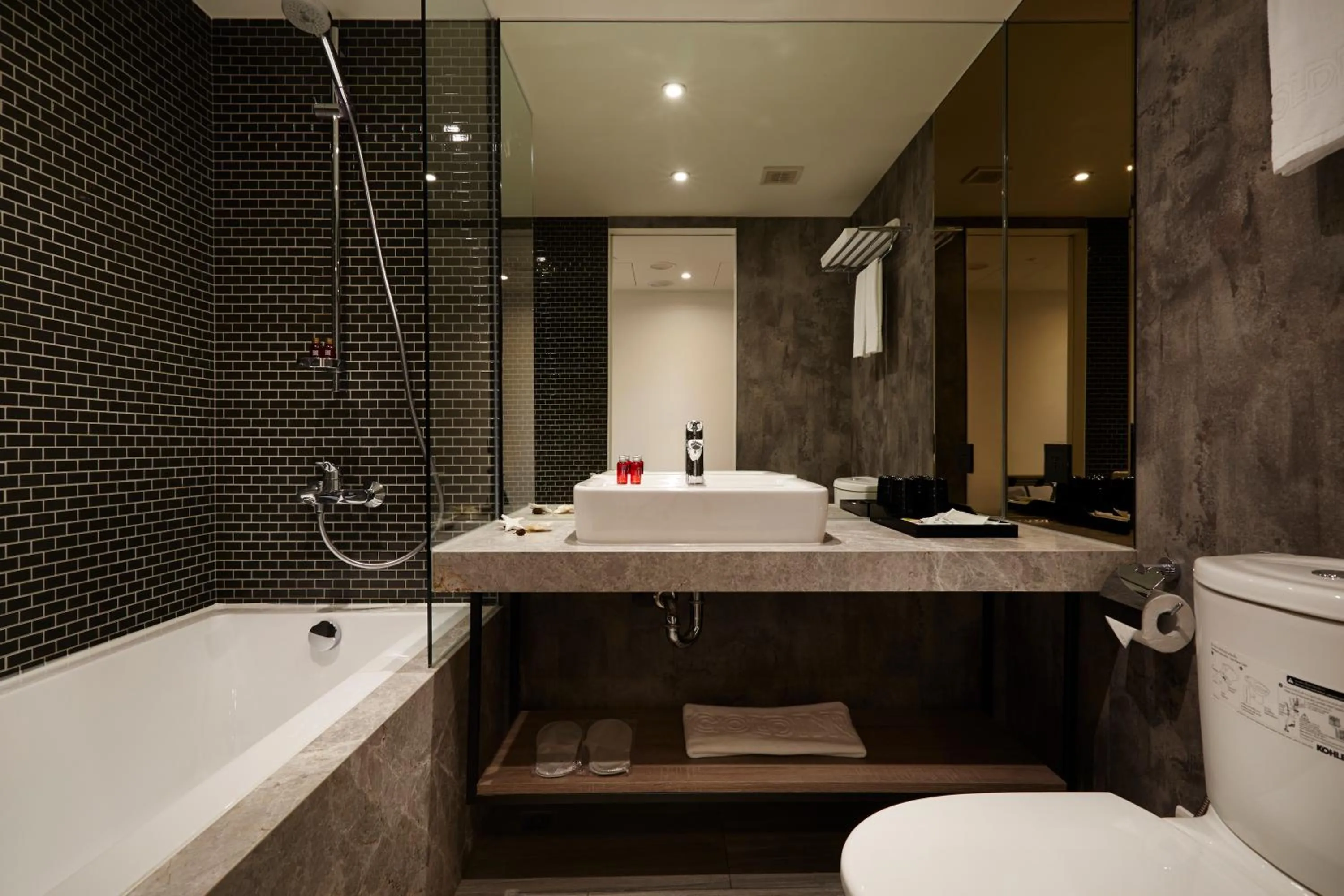 Bathroom in Goldinn Hotel