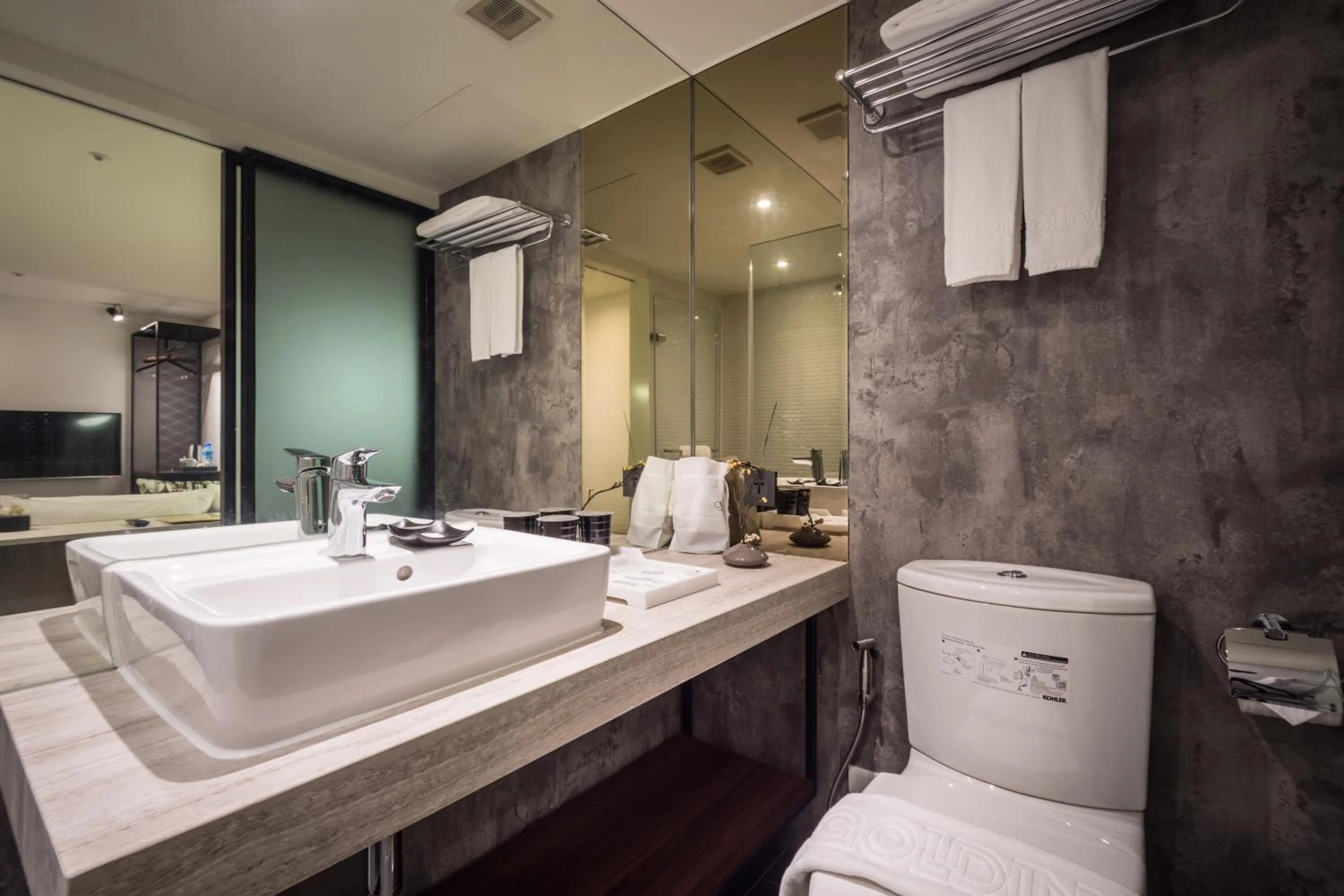 Bathroom in Goldinn Hotel