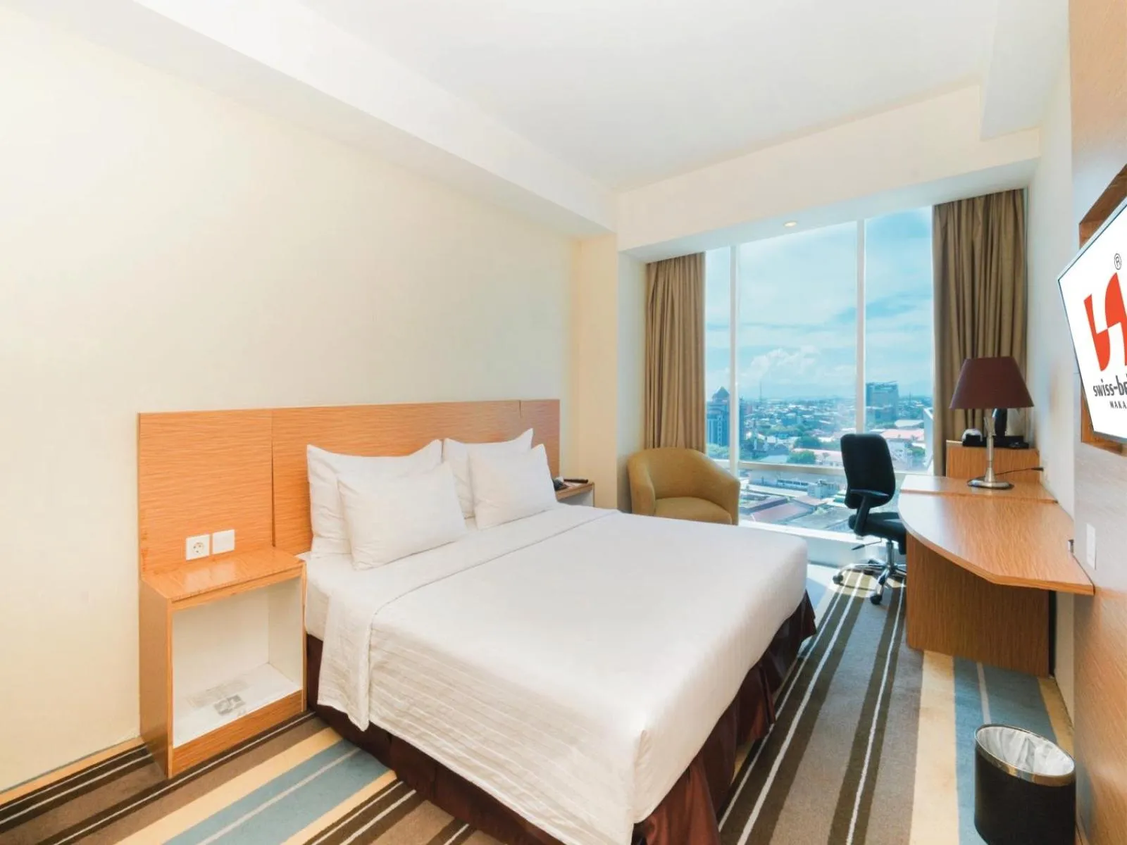Bedroom, Bed in Swiss-Belhotel Makassar