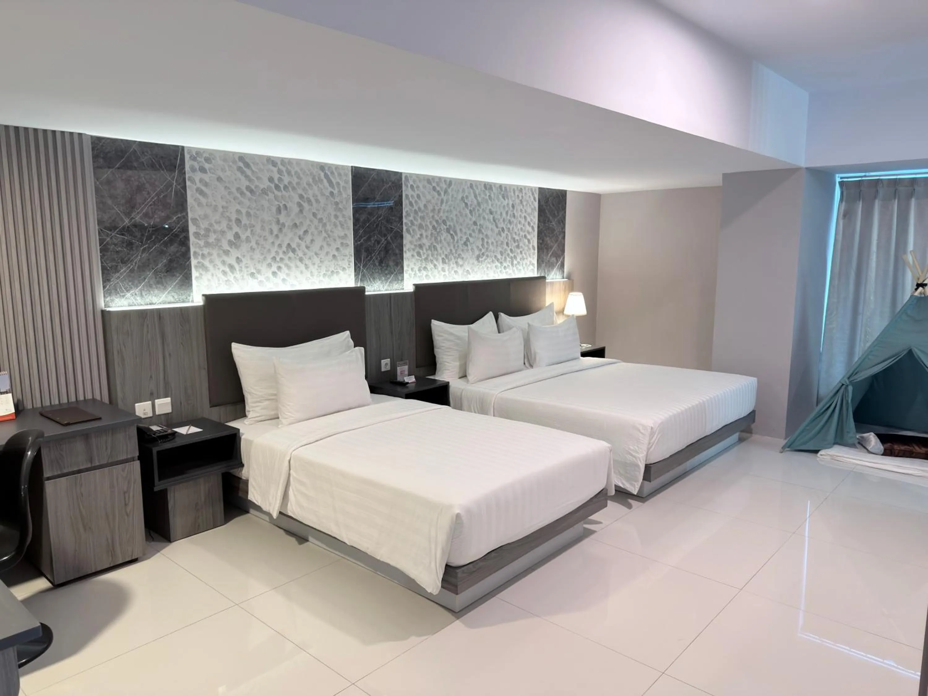 Bedroom, Bed in Swiss-Belhotel Makassar