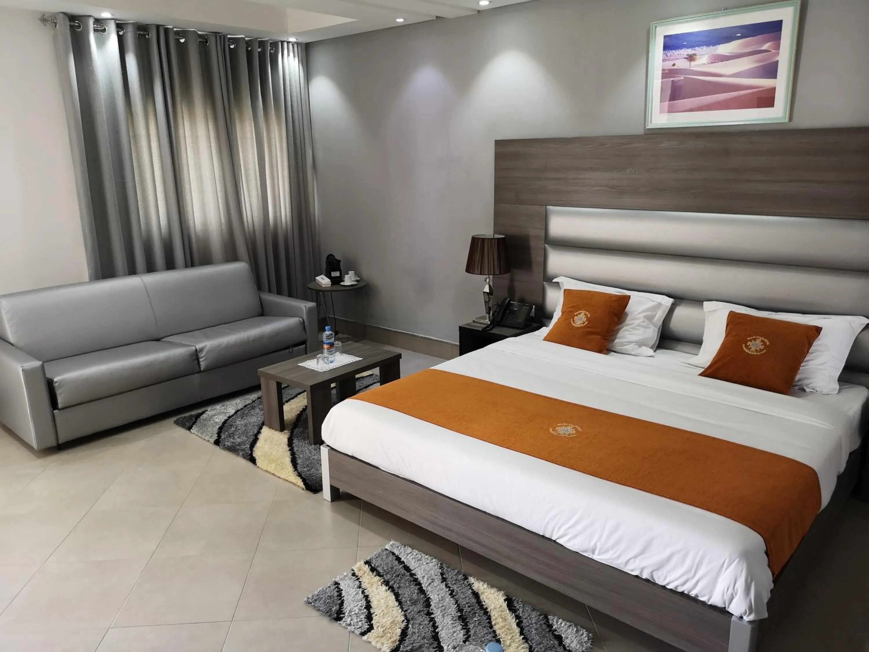 Bed in Nouakchott Hotel