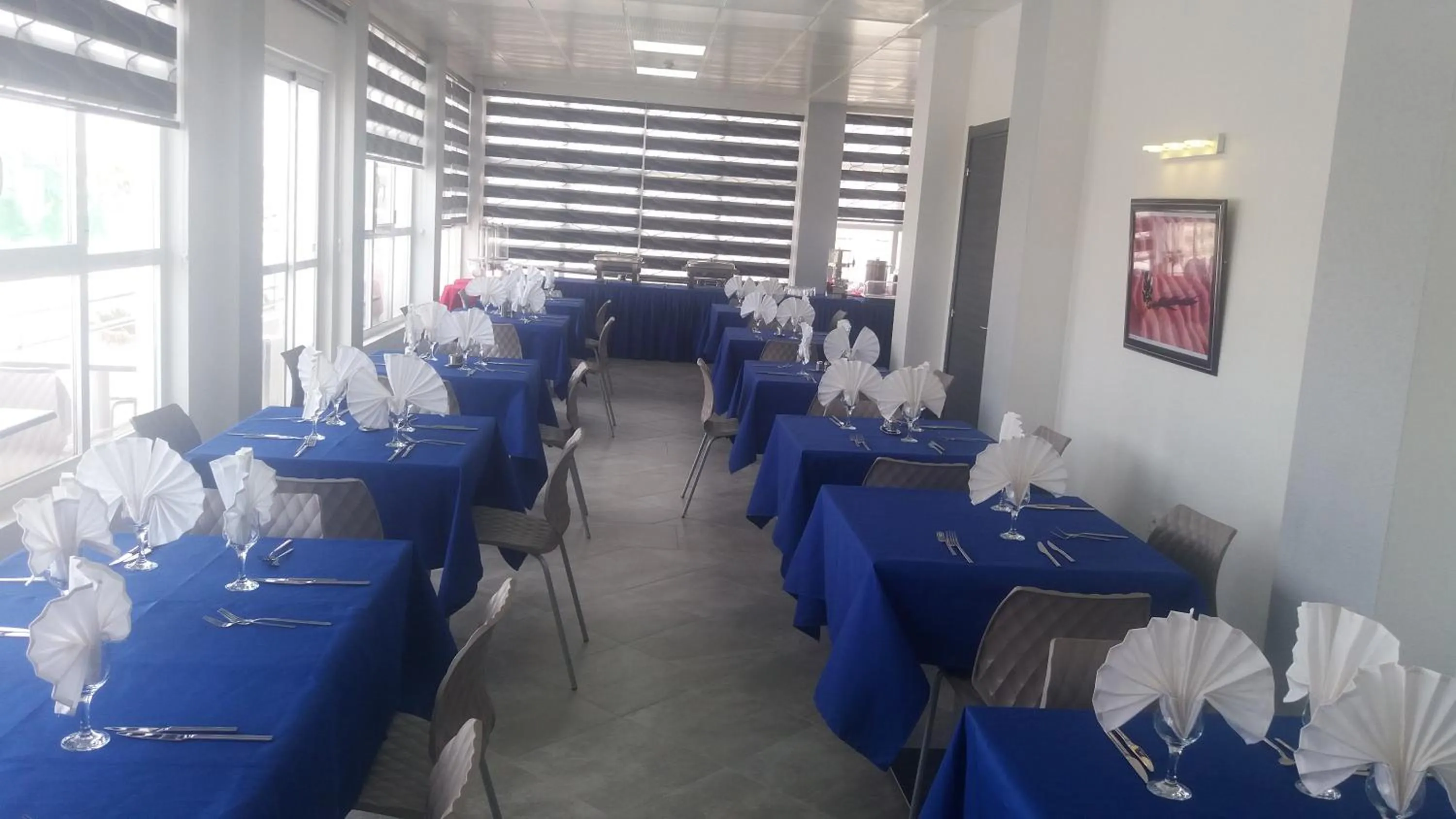 Restaurant/places to eat in Nouakchott Hotel