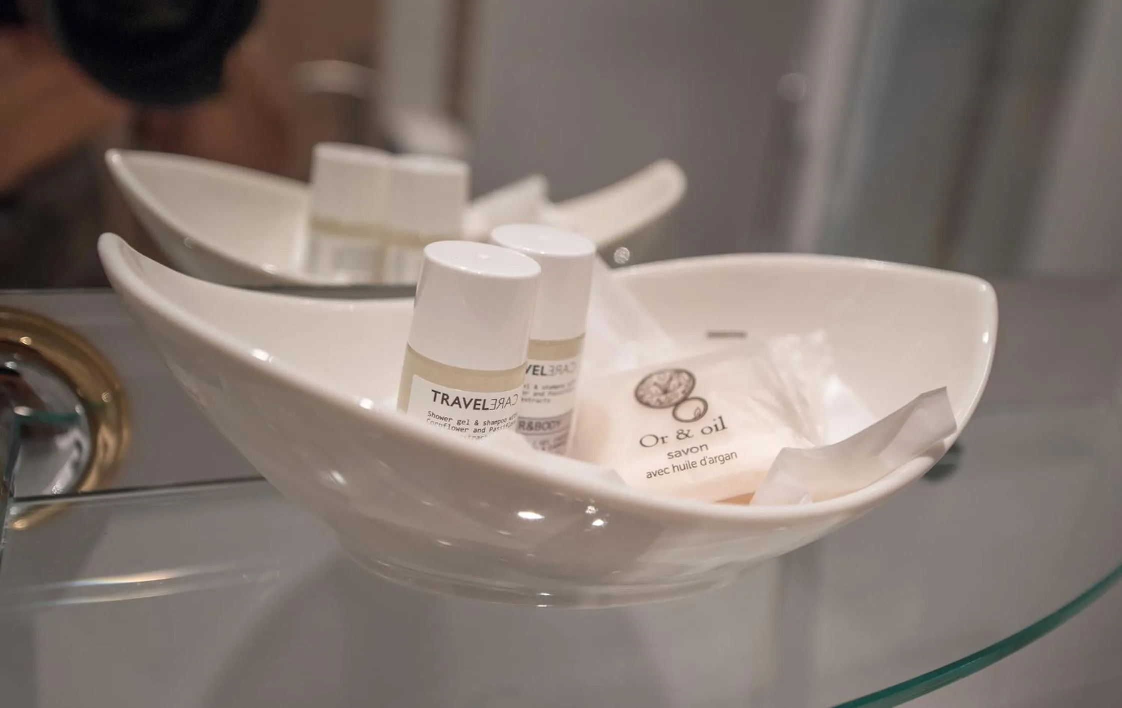 Bathroom in Promotel