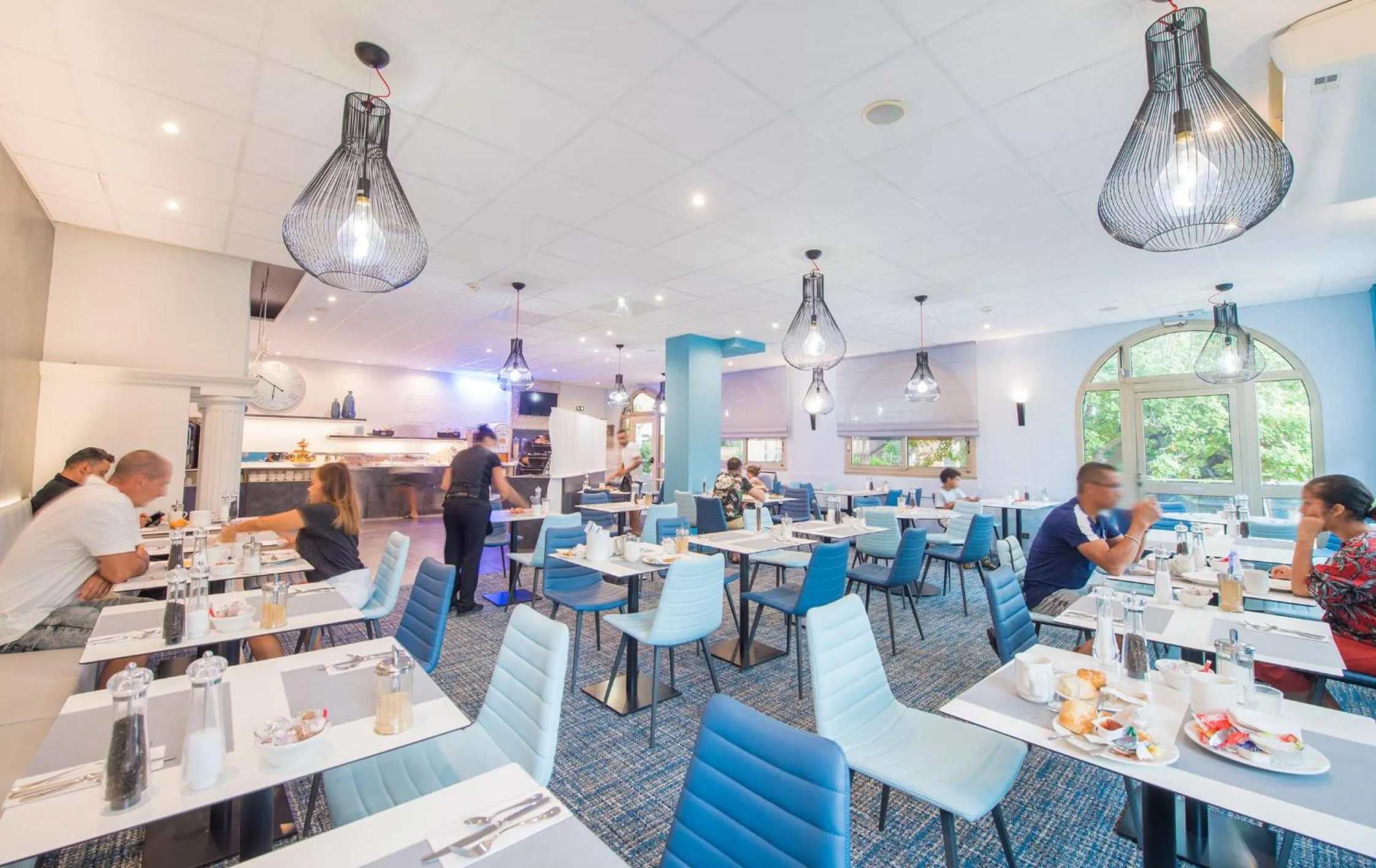 Food and drinks in Promotel