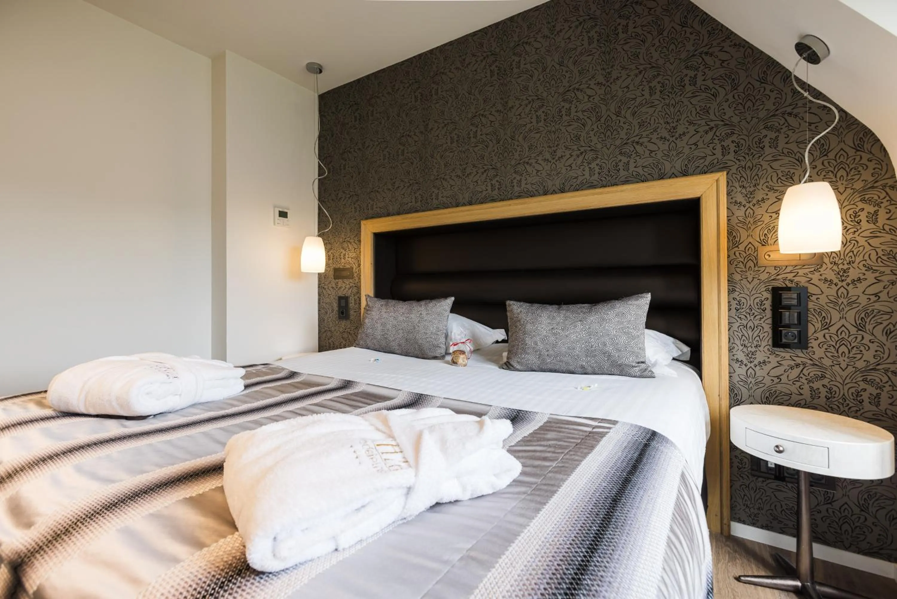 Bedroom, Bed in Plaza Madeleine & Spa