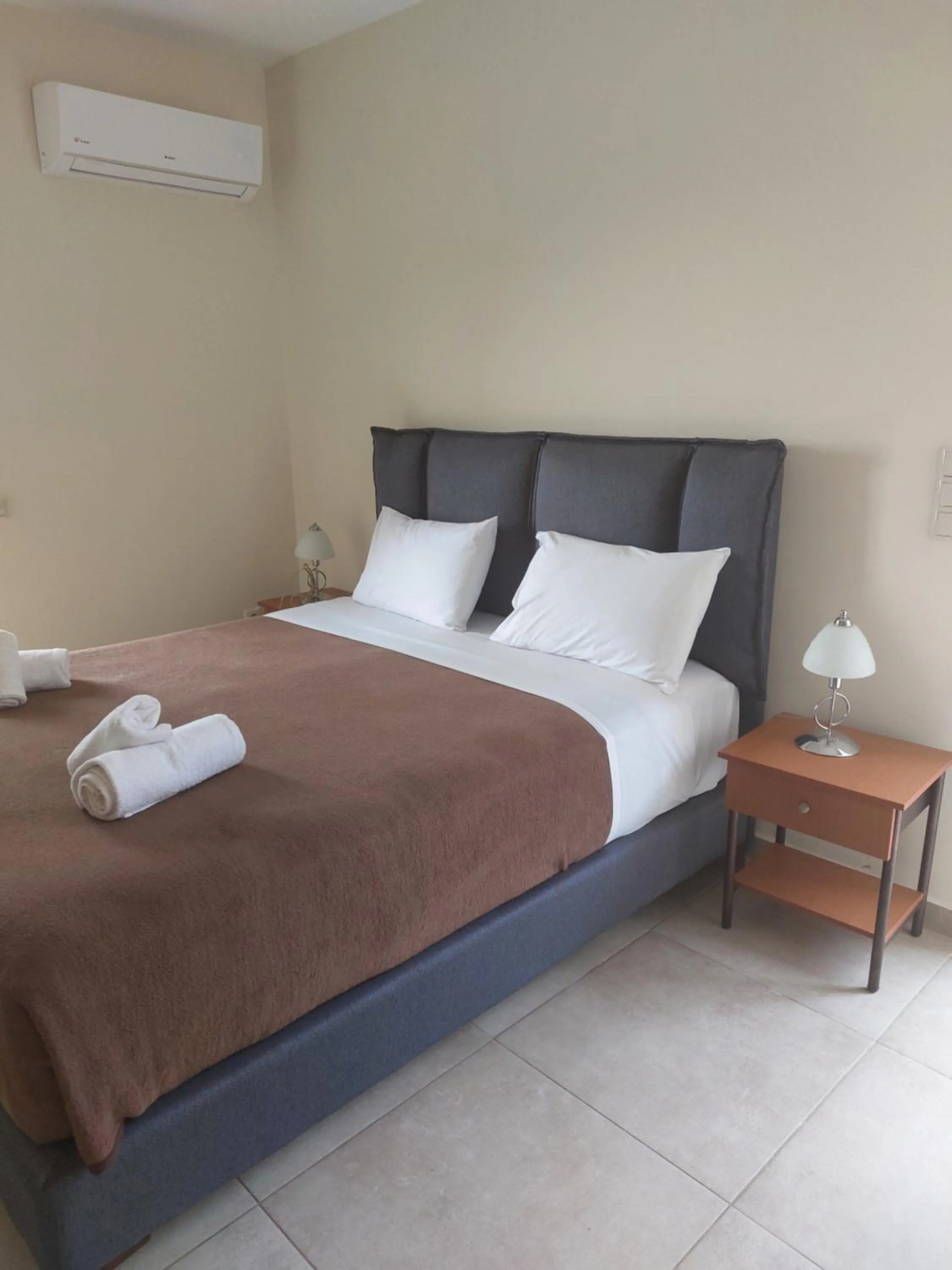 Bed in Aegean View Villa