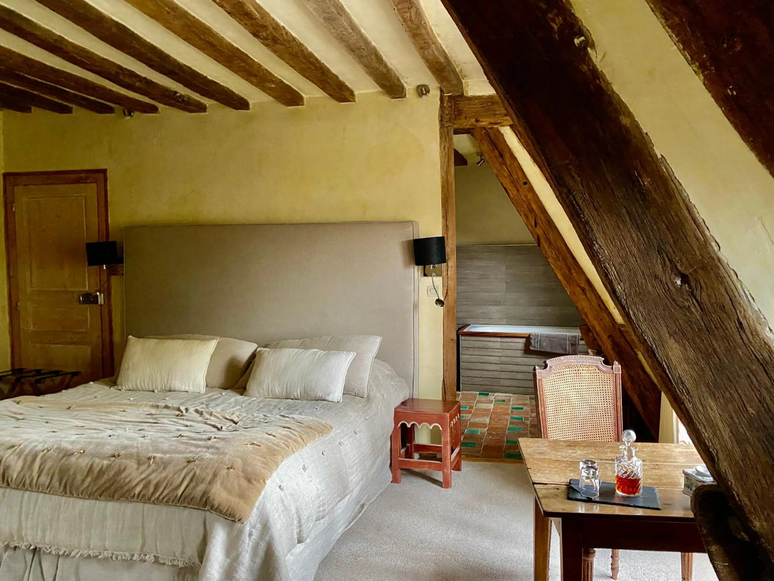 Bed in Château de Saint Paterne