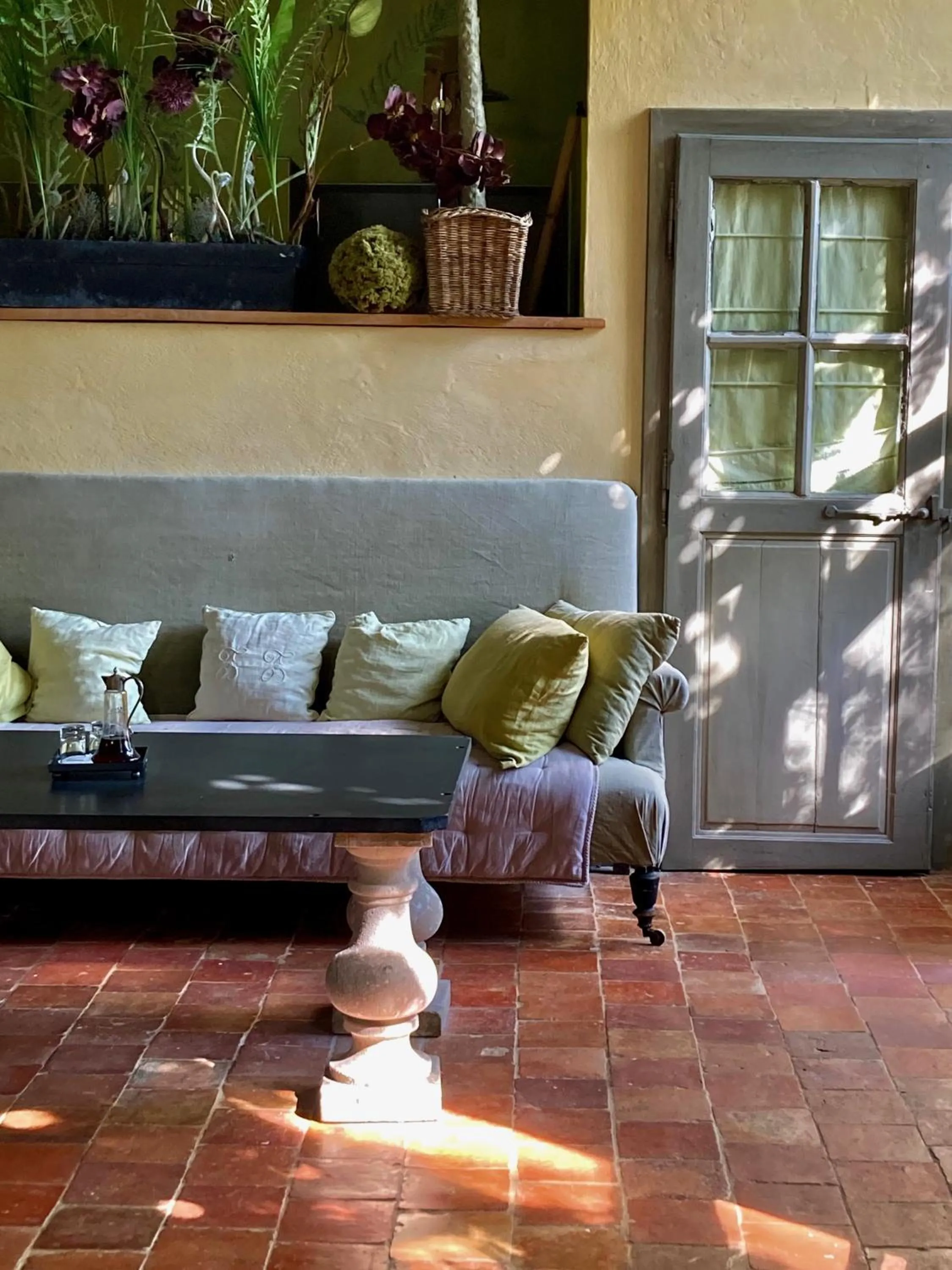 Seating area in Château de Saint Paterne