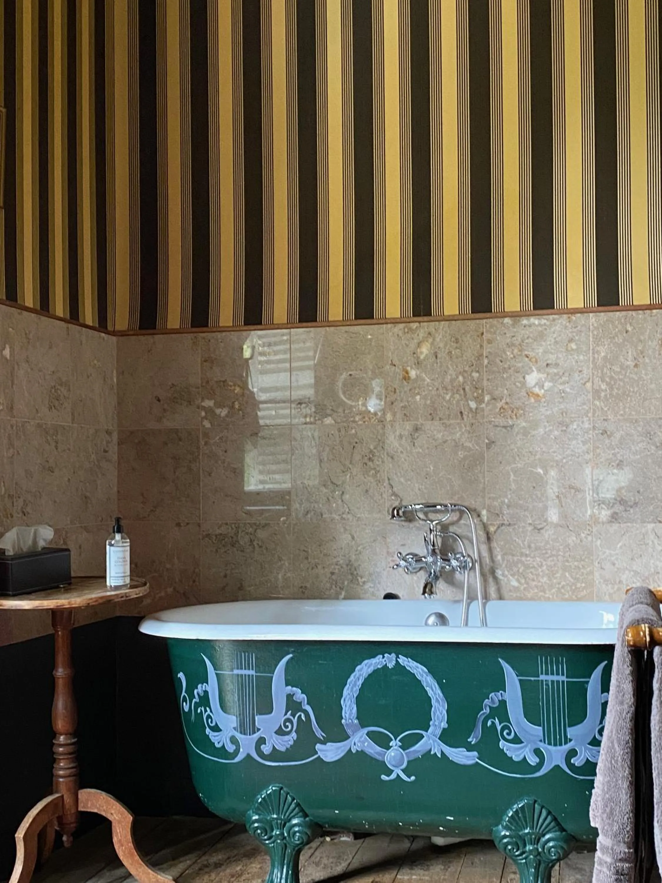 Bath in Château de Saint Paterne