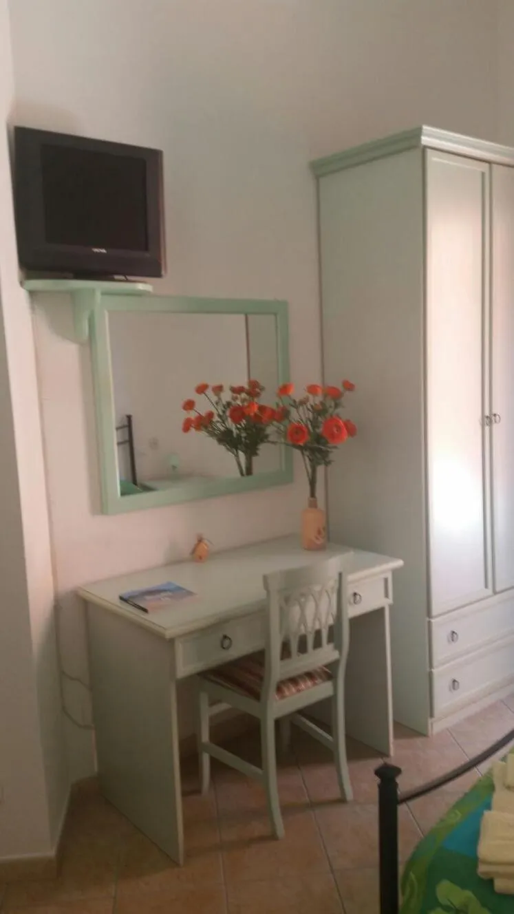 Decorative detail in L'Onda Blu