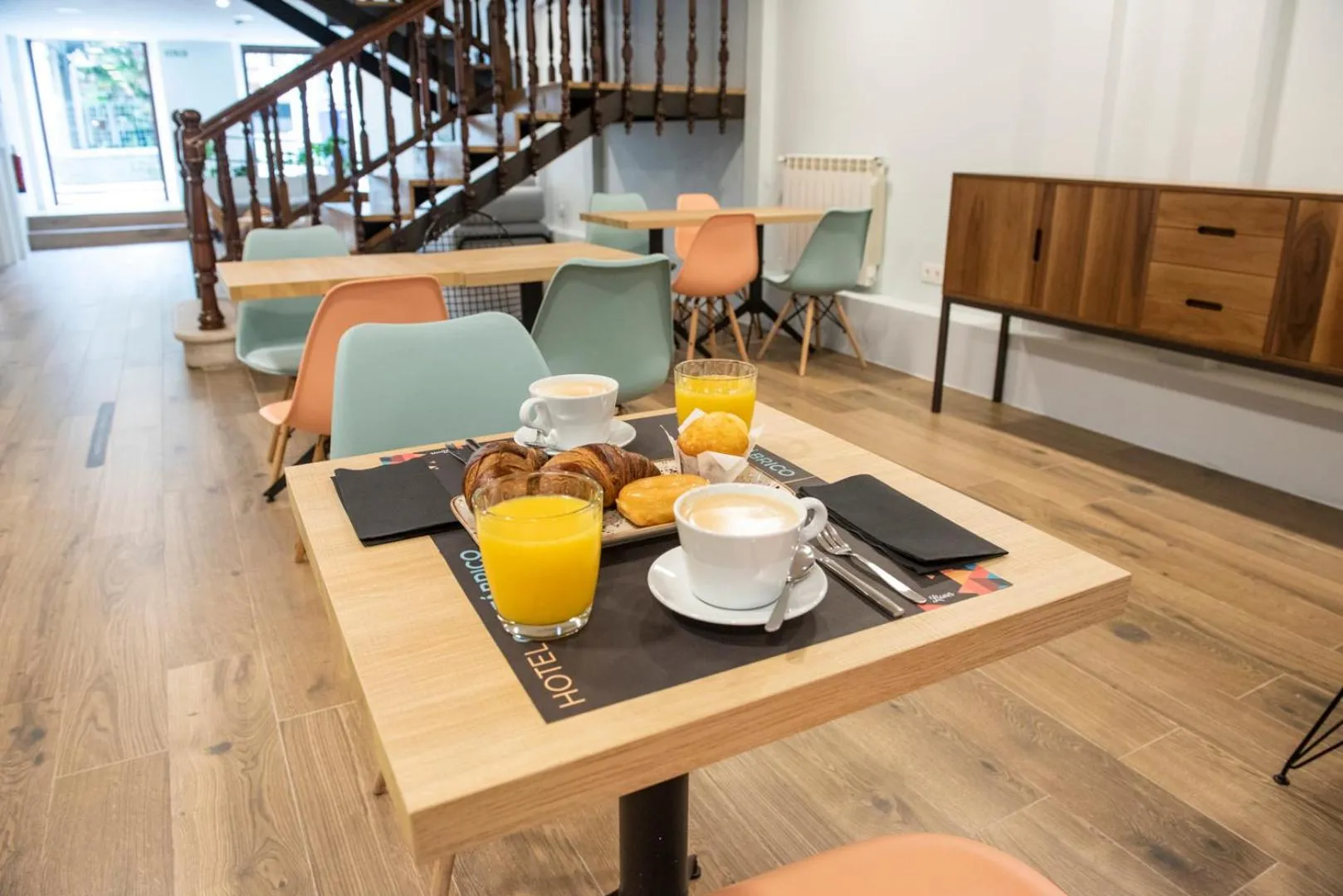 Dining area in Hotel Puerto de Llanes
