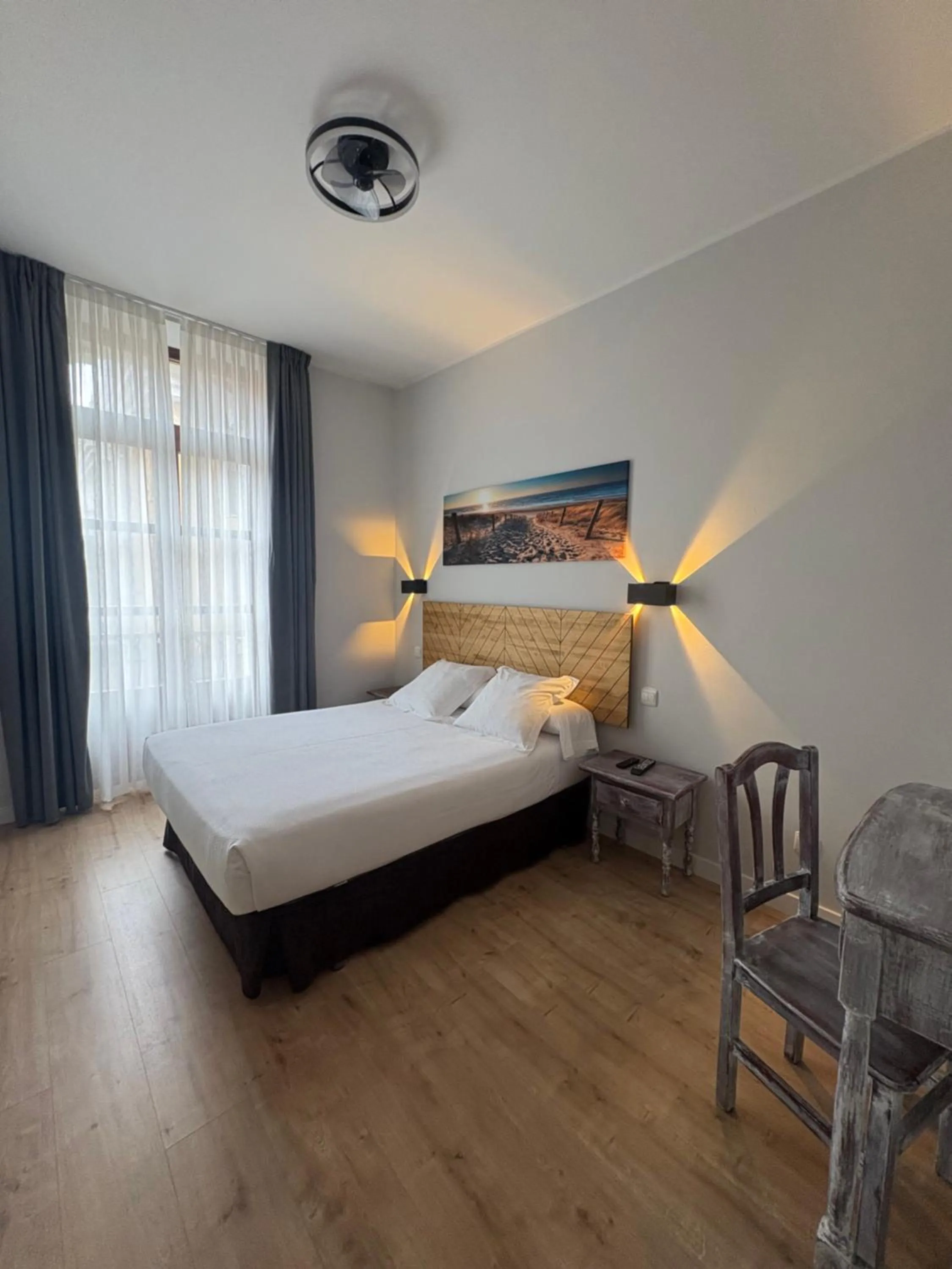 Seating area in Hotel Puerto de Llanes