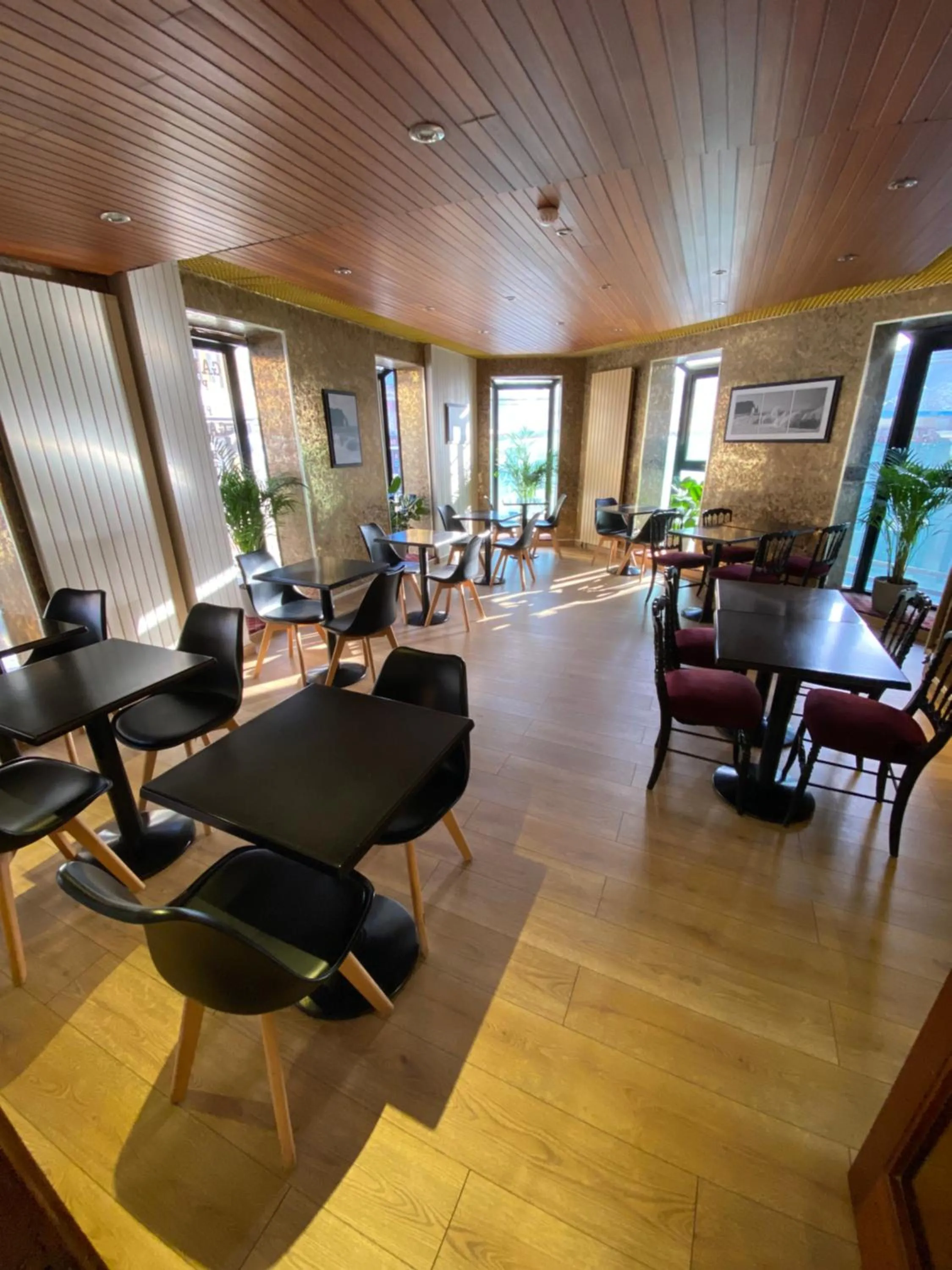 Continental breakfast in Hotel Des Falaises