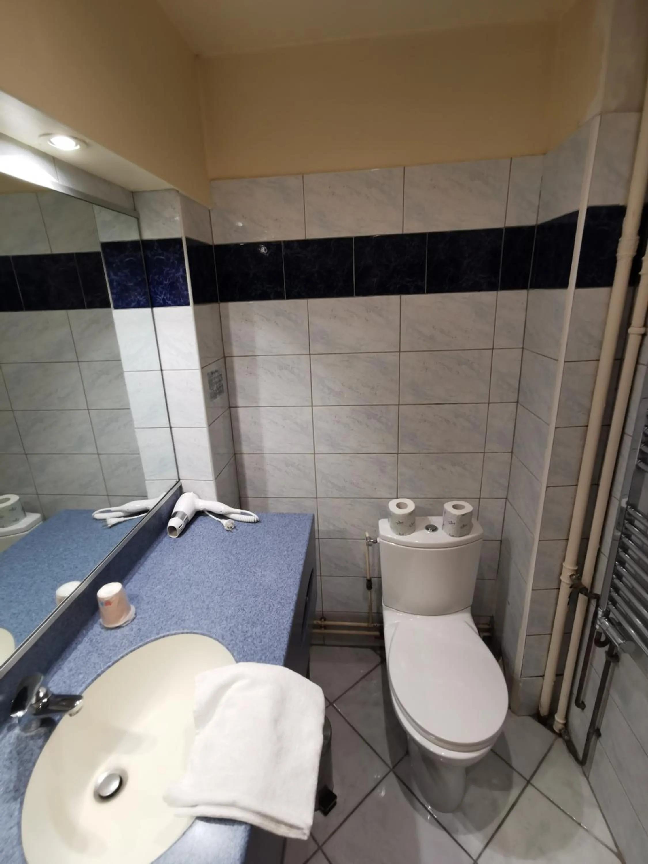 Bathroom in Hotel Des Falaises