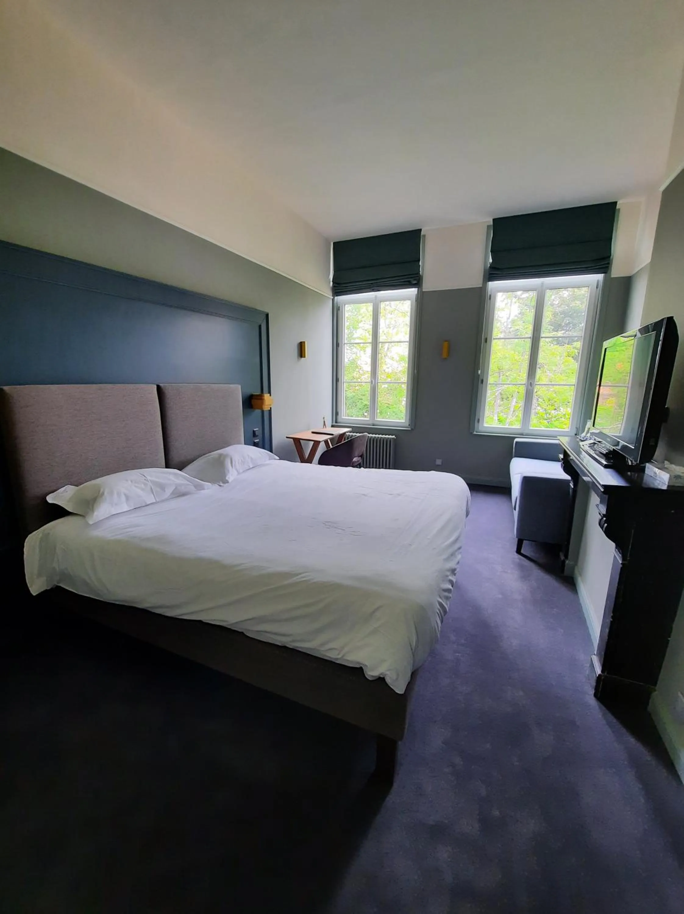 Bed in Chateau D'aubry