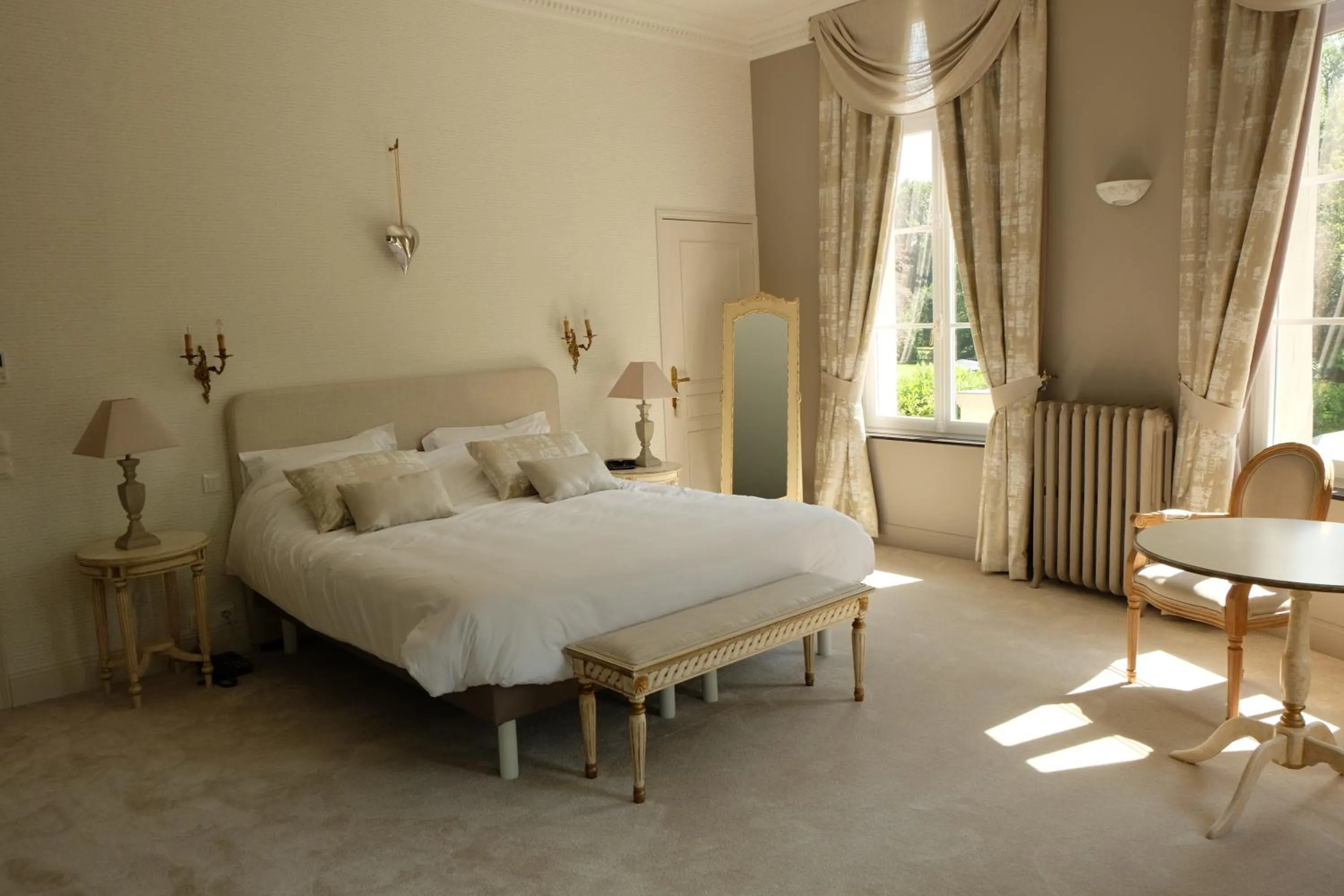 Bed in Chateau D'aubry