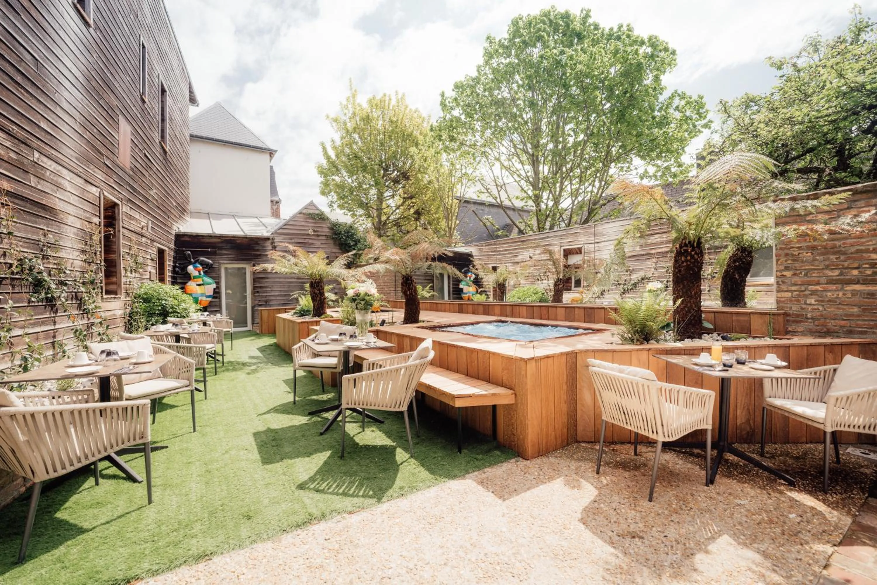 Balcony/Terrace in La villa 10 HÔTEL SPA