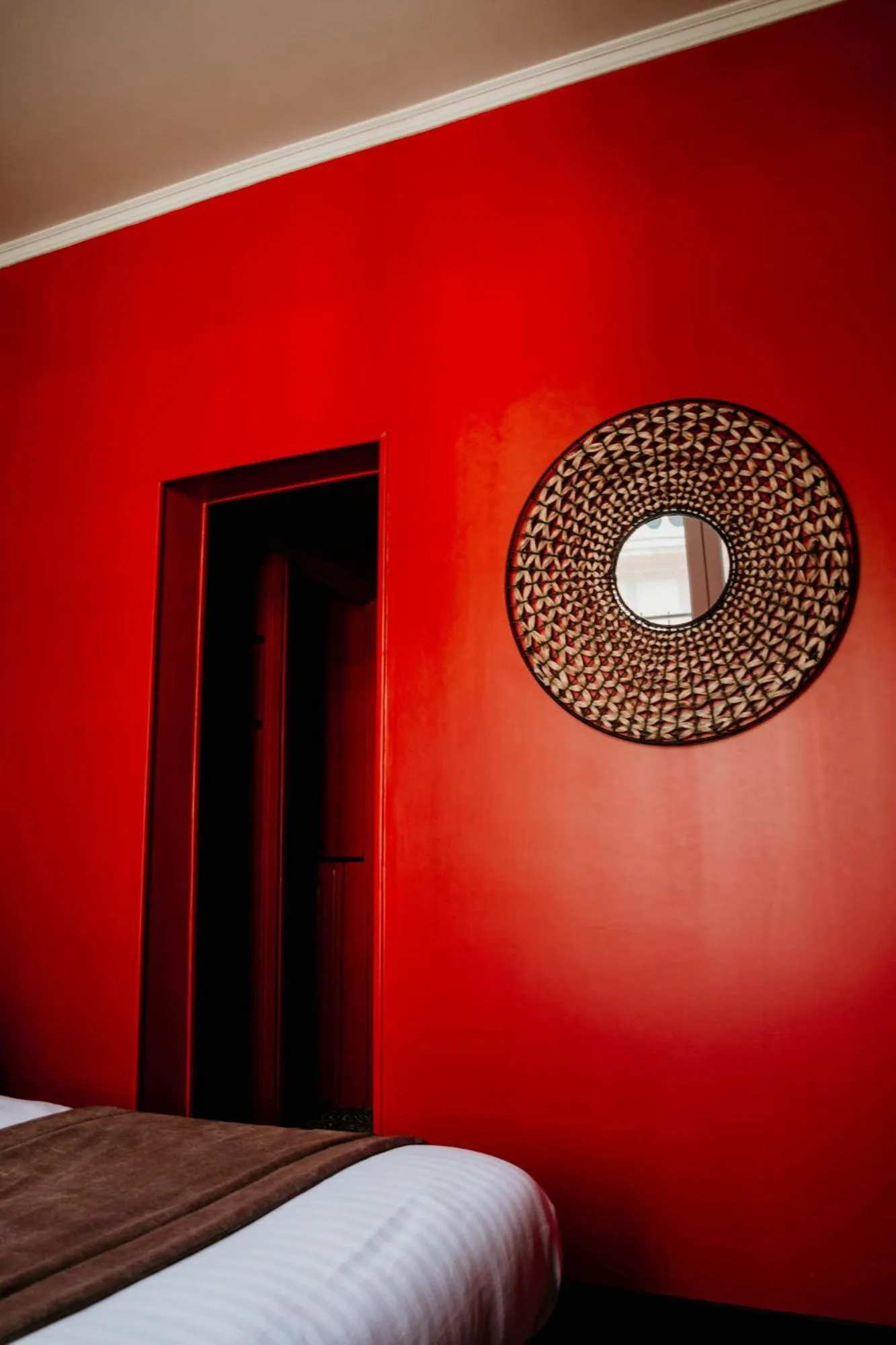 Decorative detail, Bed in La villa 10 HÔTEL SPA