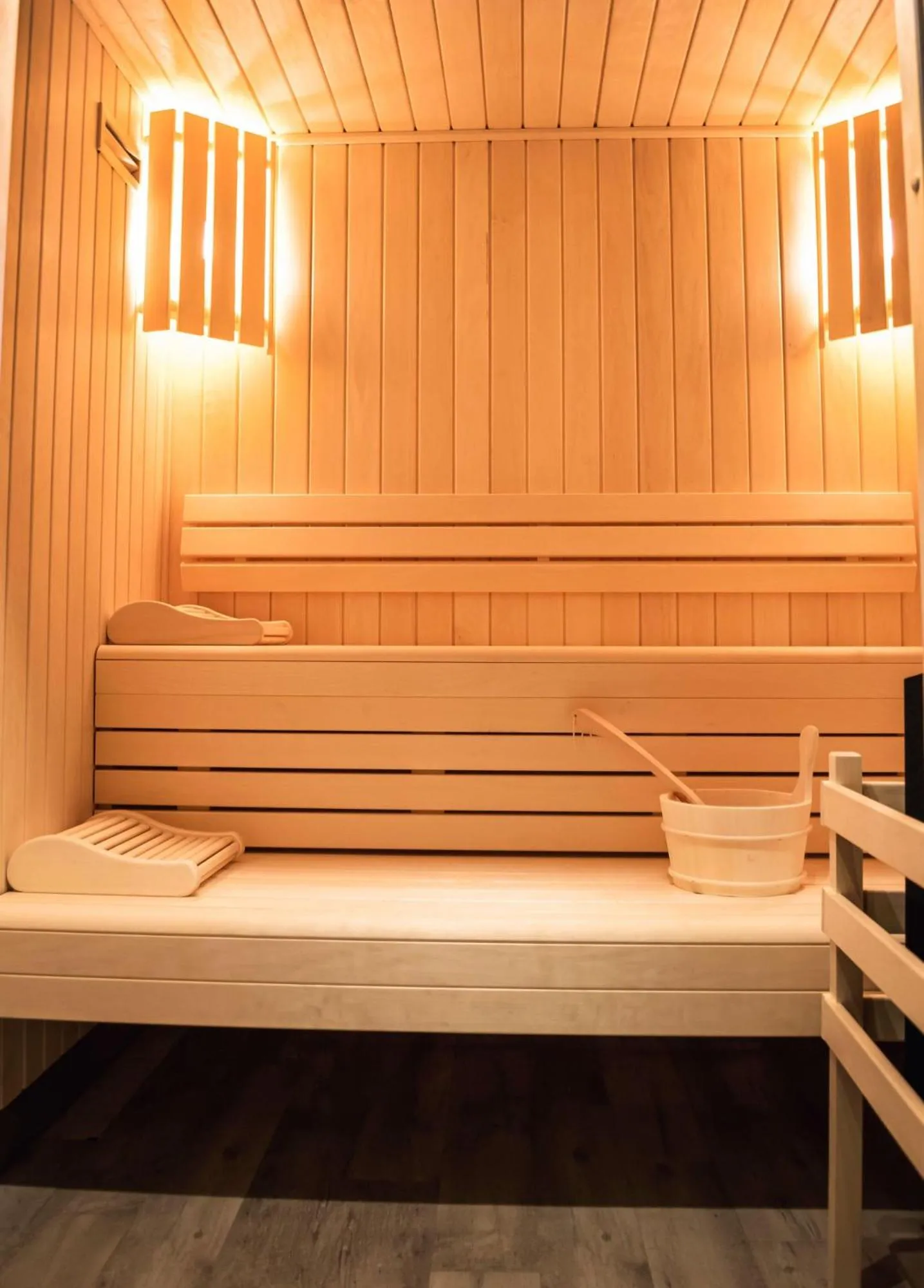 Sauna, Bed in La villa 10 HÔTEL SPA