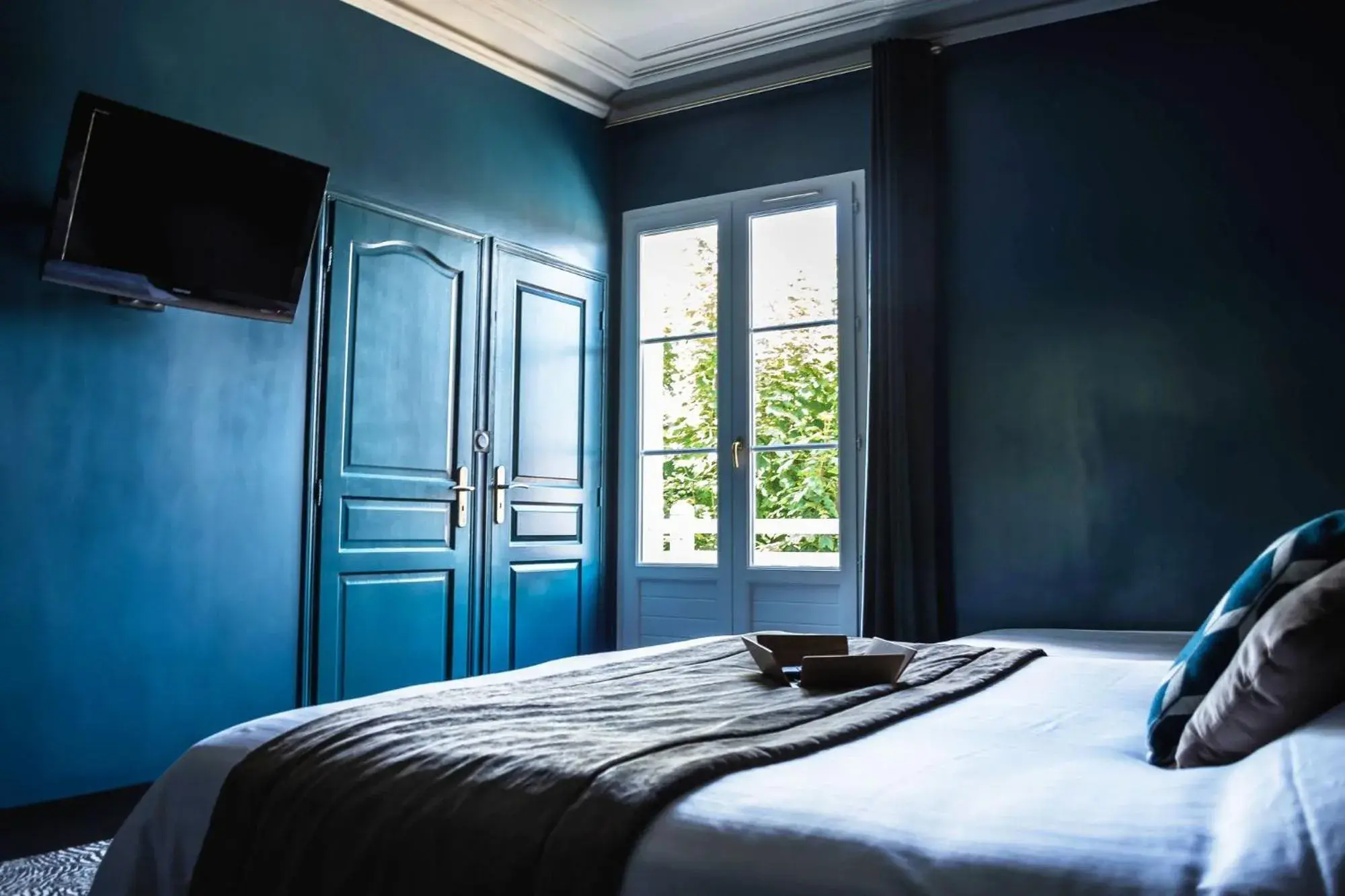 Large Superior Double Room in La villa 10 HÔTEL SPA Large Superior Double Room in La villa 10 HÔTEL SPA