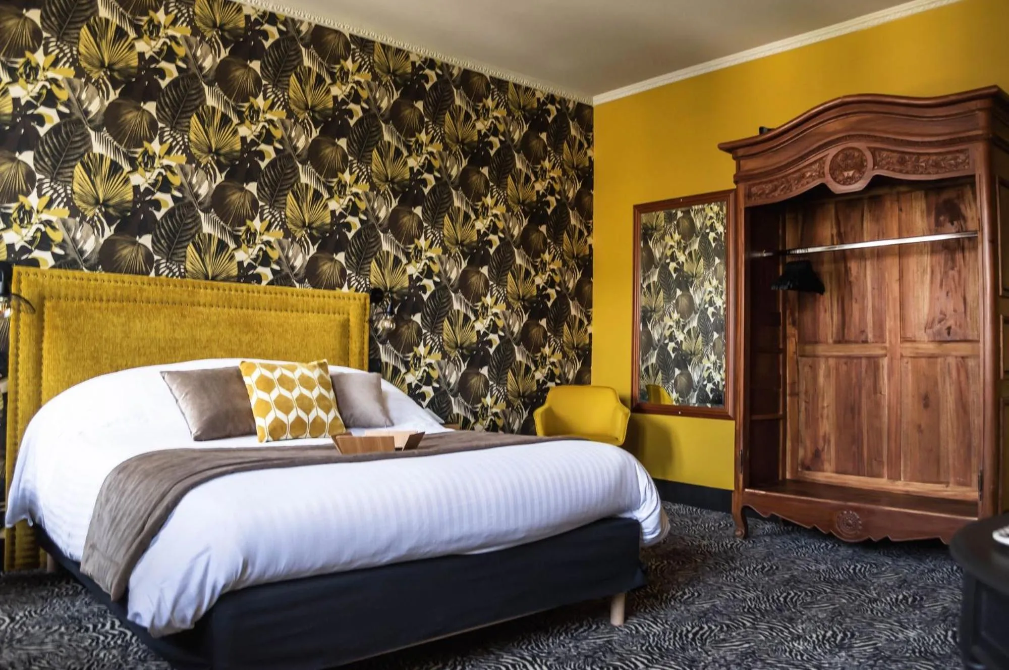 Bed in La villa 10 HÔTEL SPA