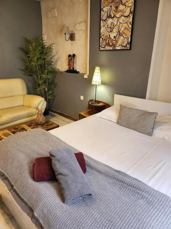 Bedroom, Bed in Ariane Hôtel