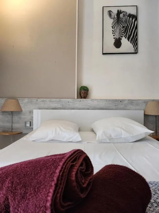 Bedroom, Bed in Ariane Hôtel