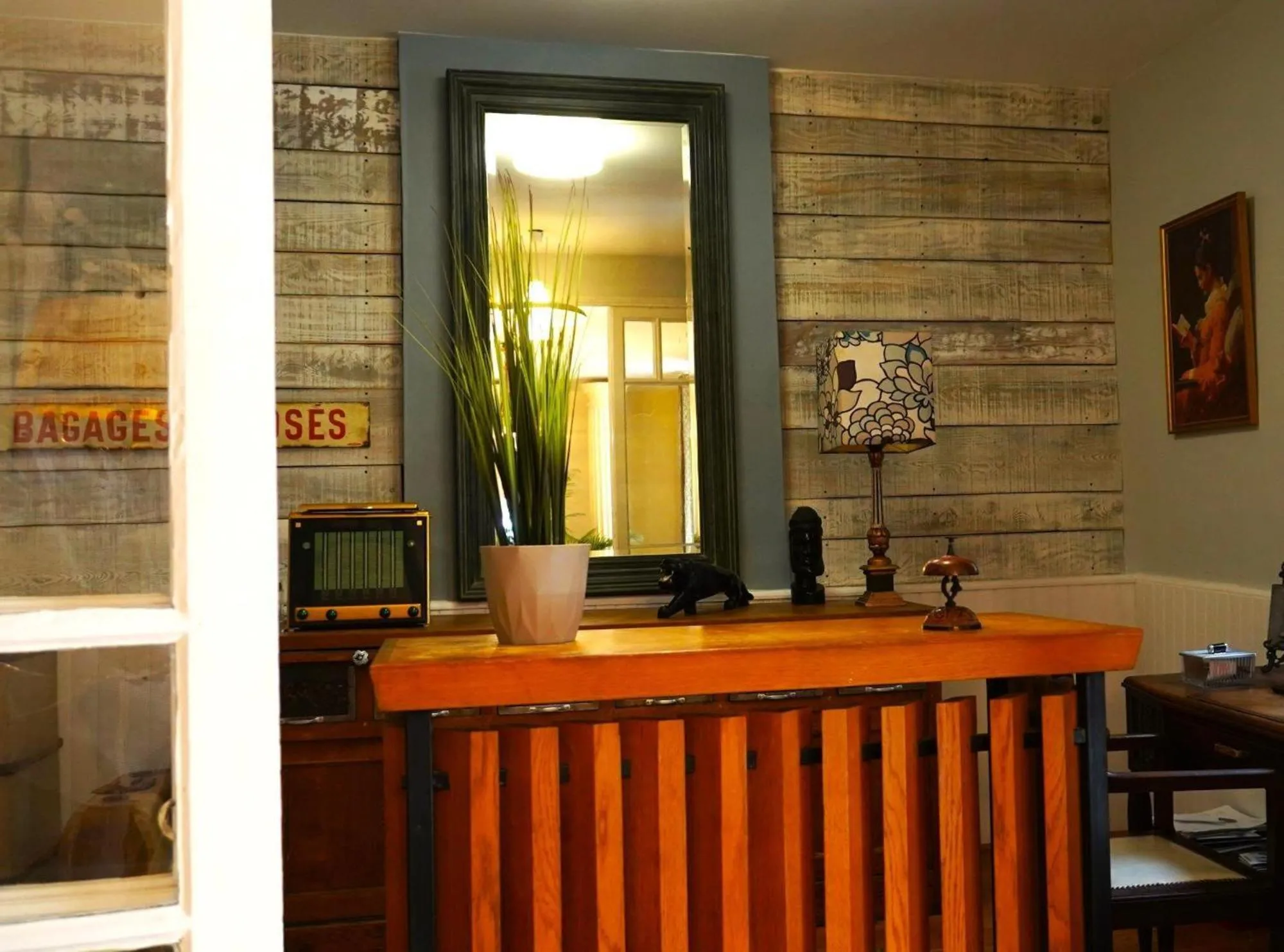 Facade/entrance in Ariane Hôtel