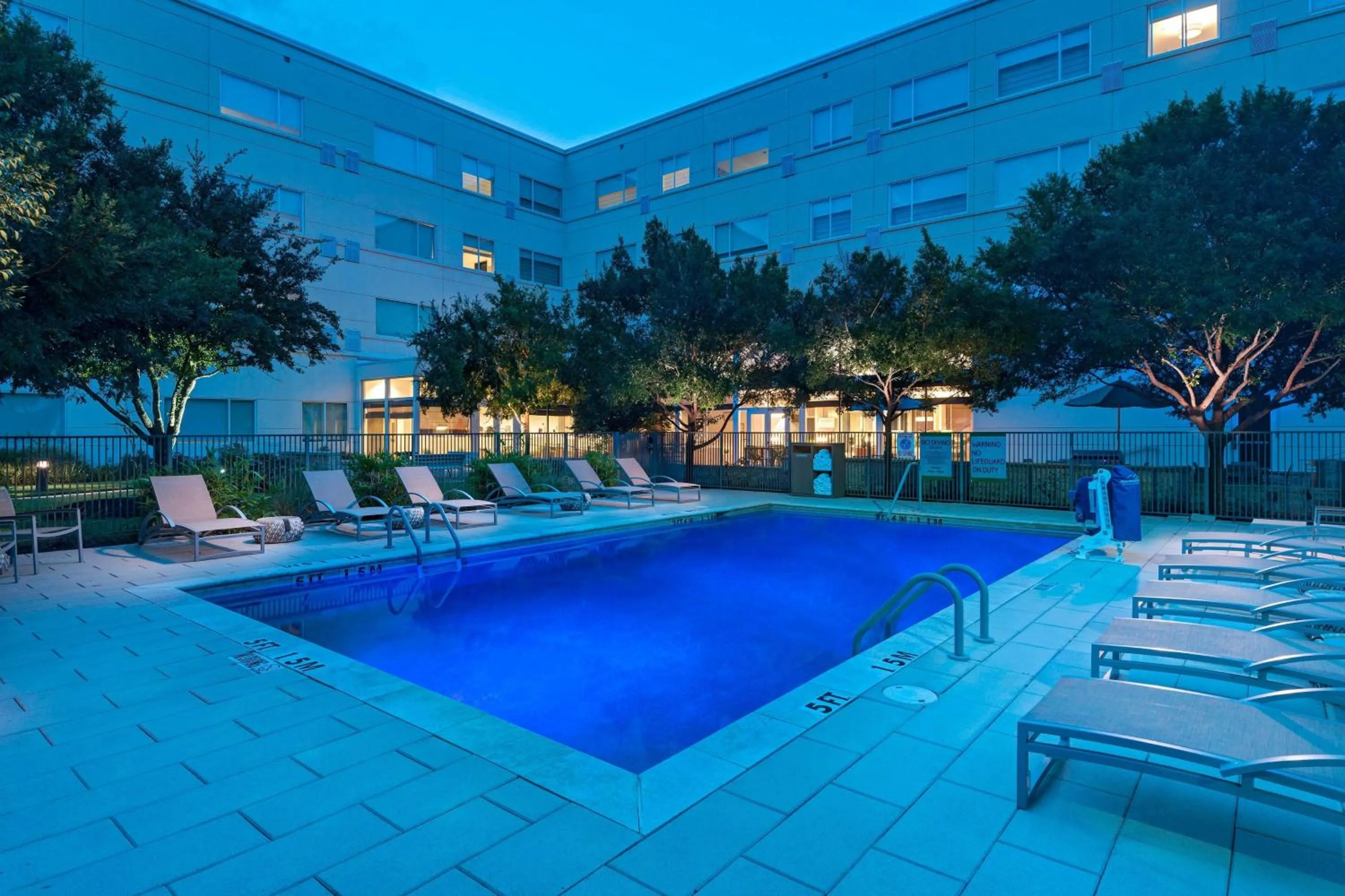 Swimming pool in Element Houston Vintage Park