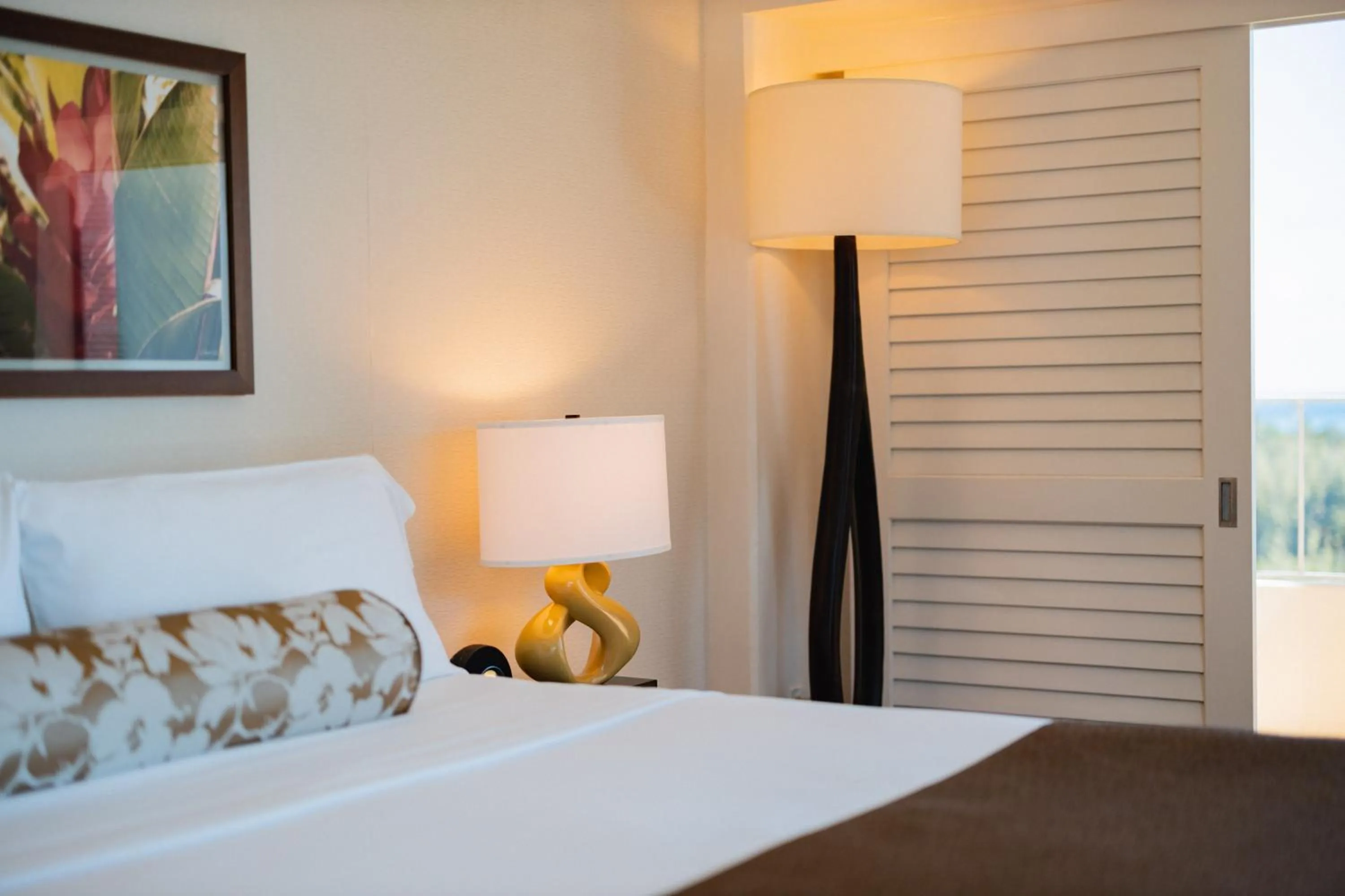 Bed in Lotus Honolulu at Diamond Head