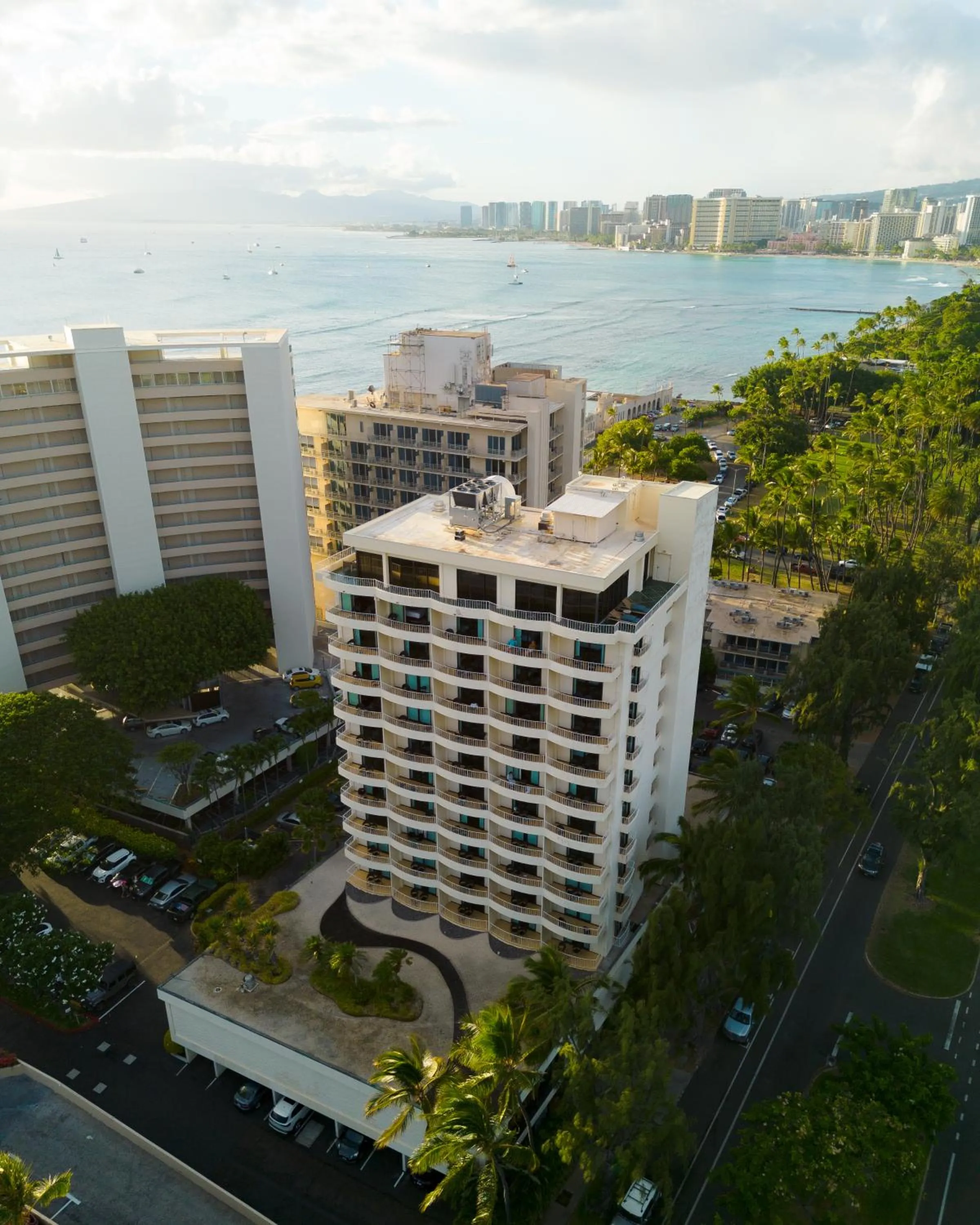 Property building in Lotus Honolulu at Diamond Head