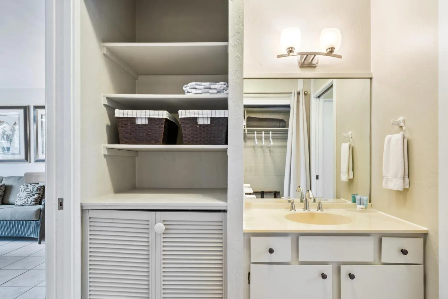 Property building in Castle Kona Bali Kai