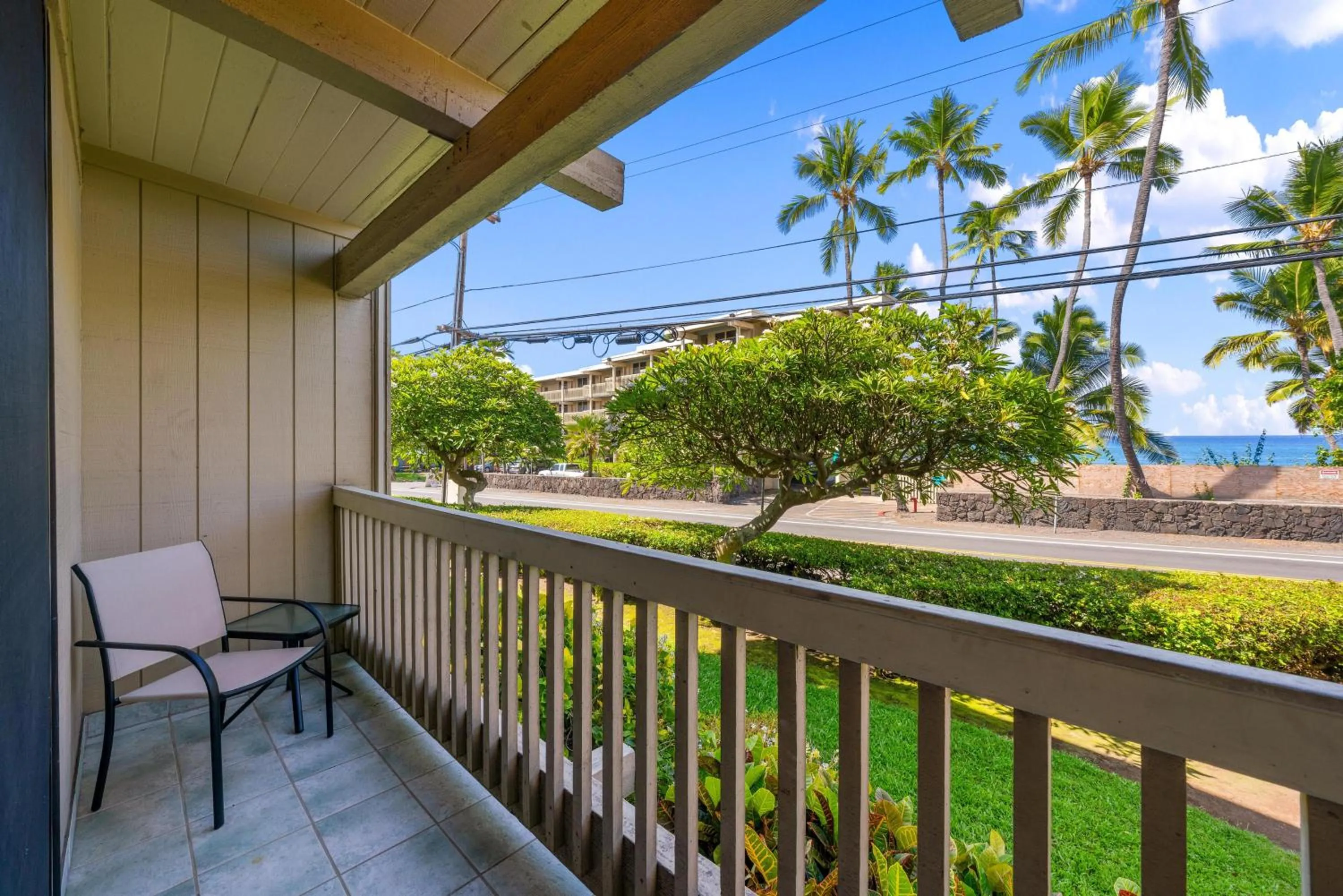 Property building in Castle Kona Bali Kai