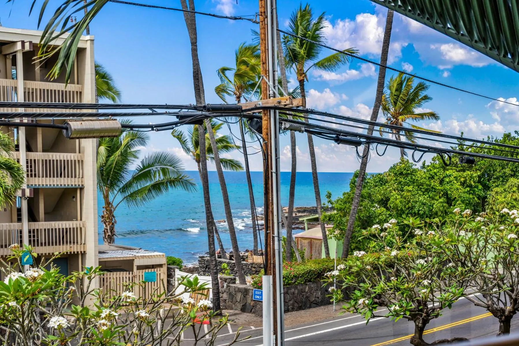 Property building in Castle Kona Bali Kai