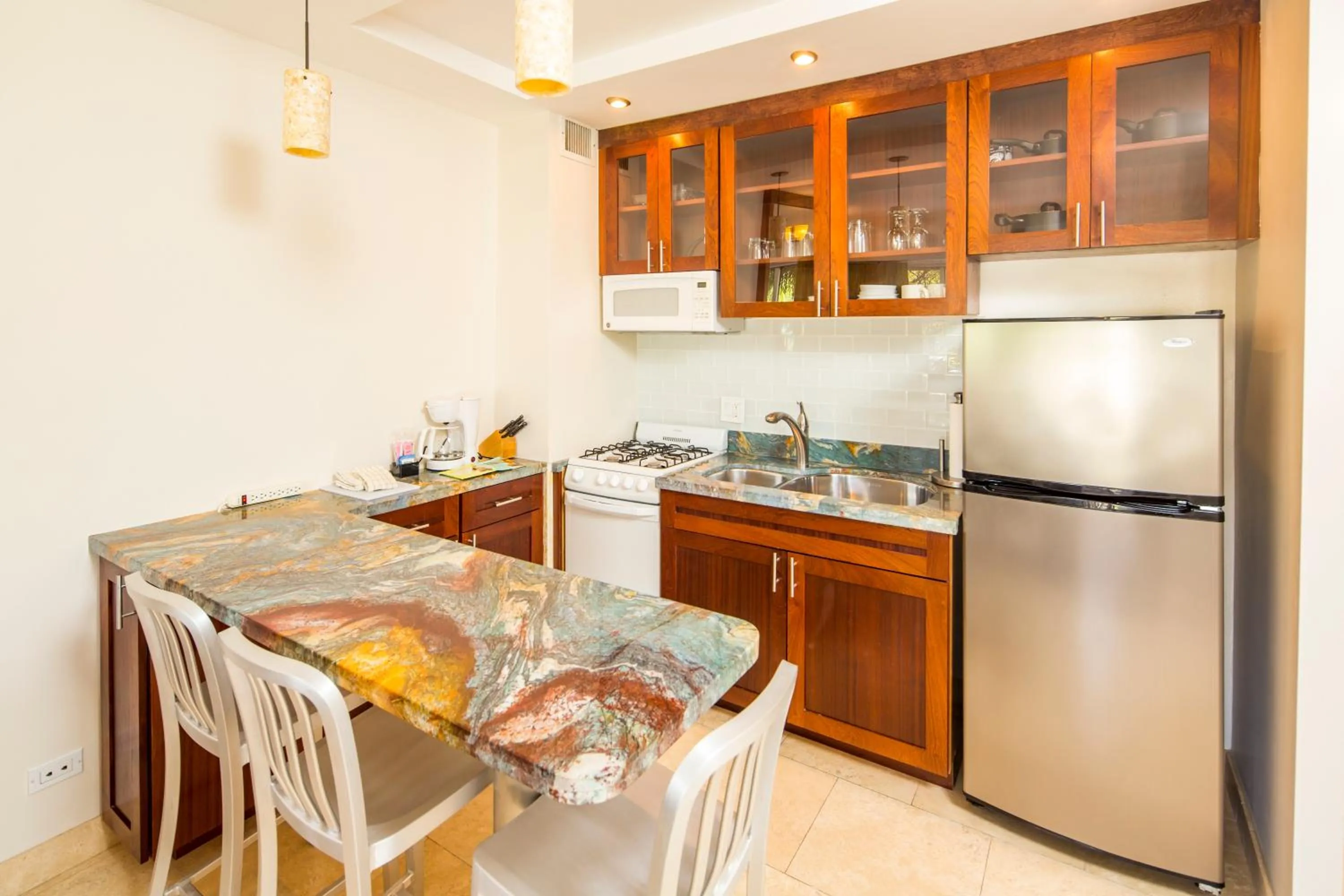 kitchen in Castle Waikīkī Shore