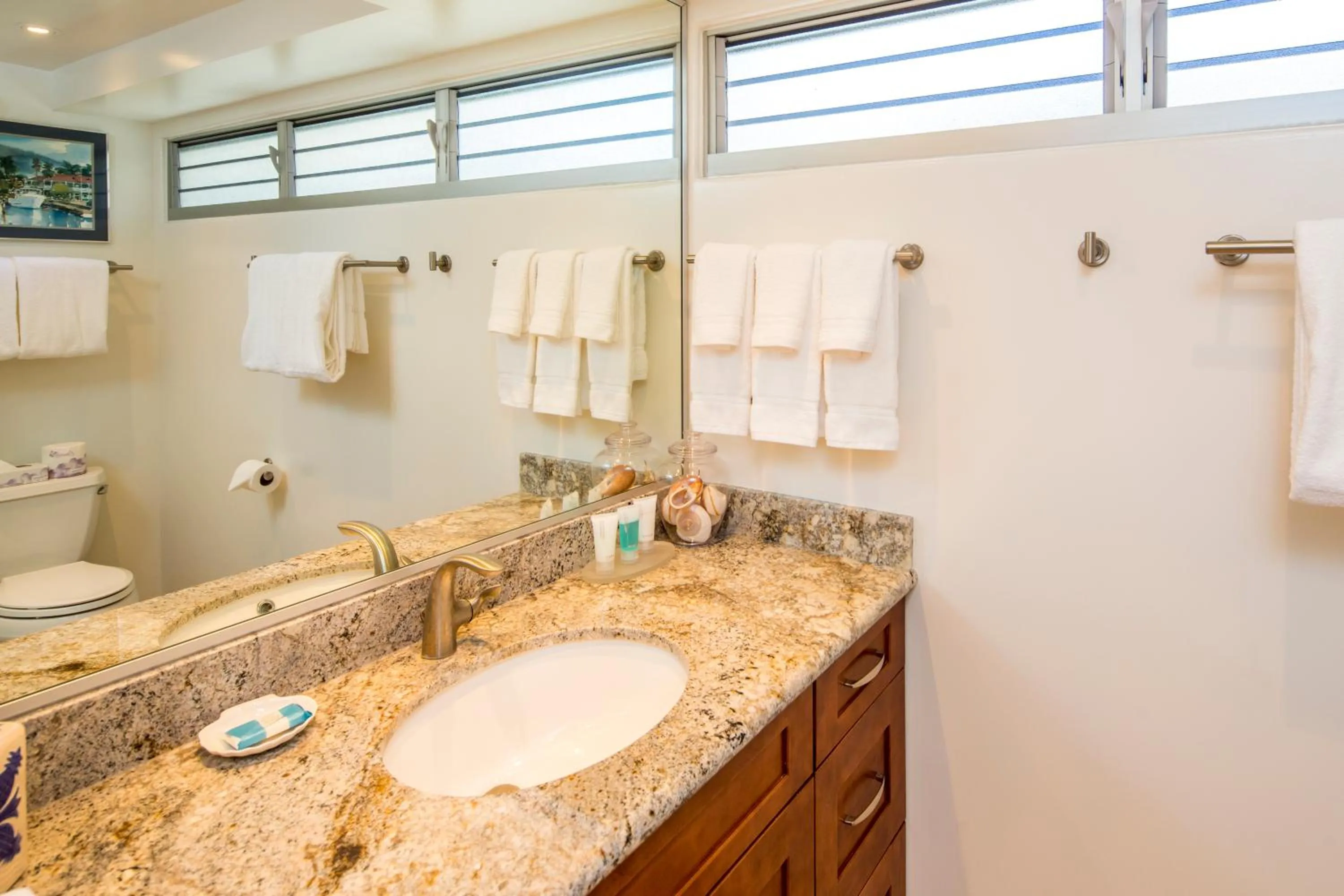 Bathroom in Castle Waikīkī Shore