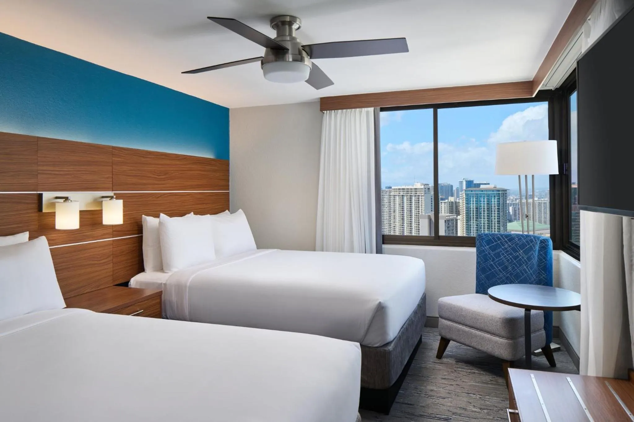 Photo of the whole room, Bed in Holiday Inn Express Waikiki by IHG
