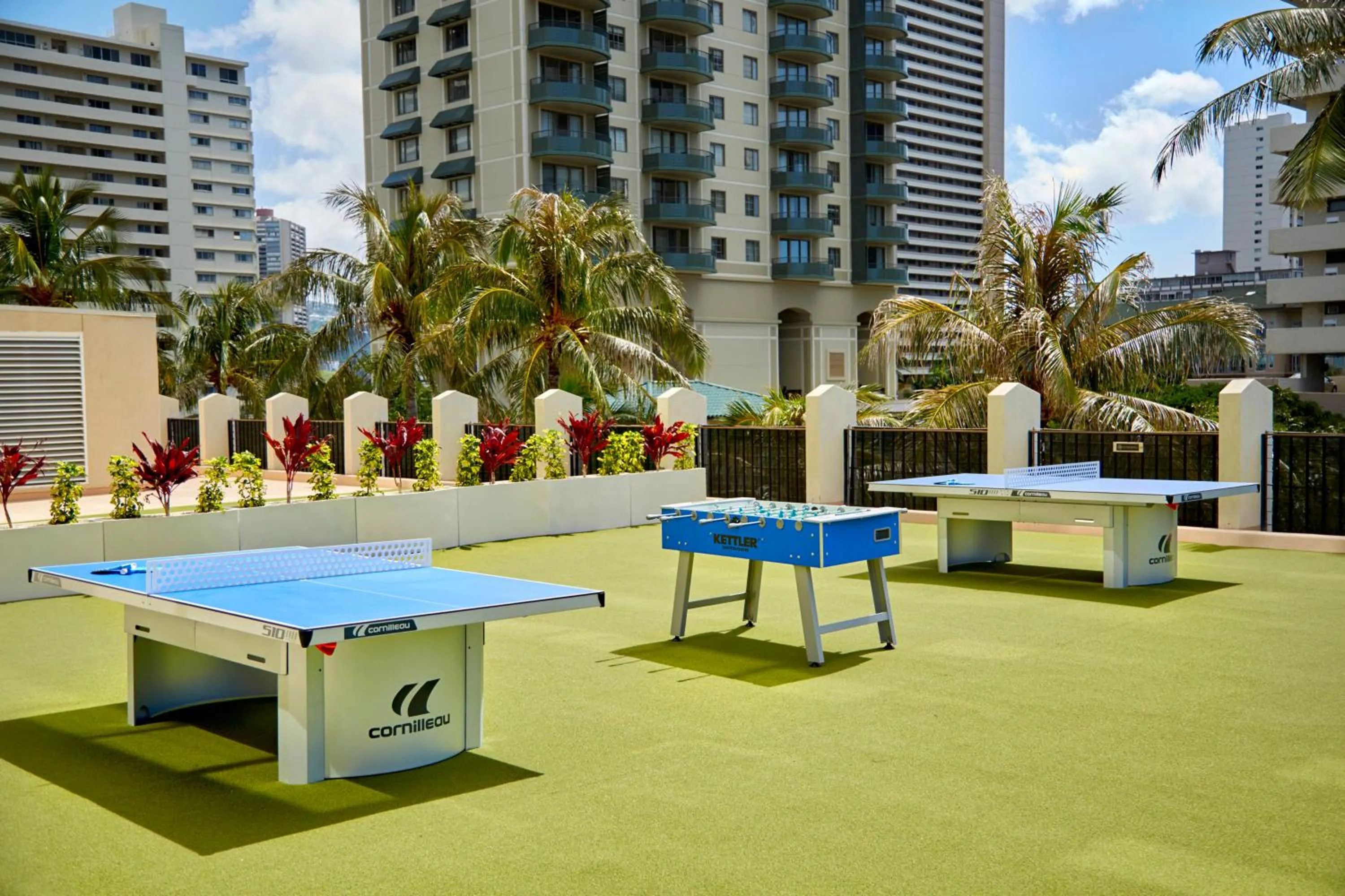 Area and facilities in Holiday Inn Express Waikiki by IHG
