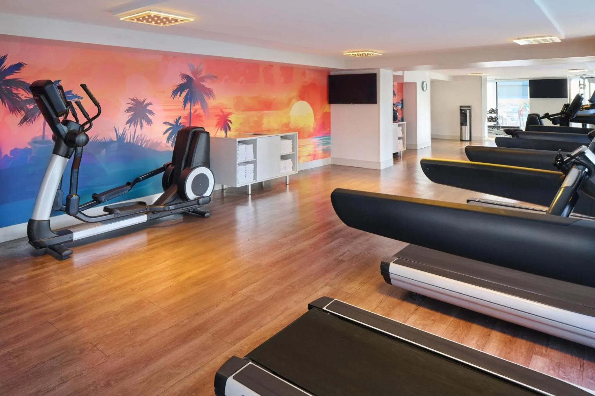 Spa and wellness centre/facilities in Holiday Inn Express Waikiki by IHG