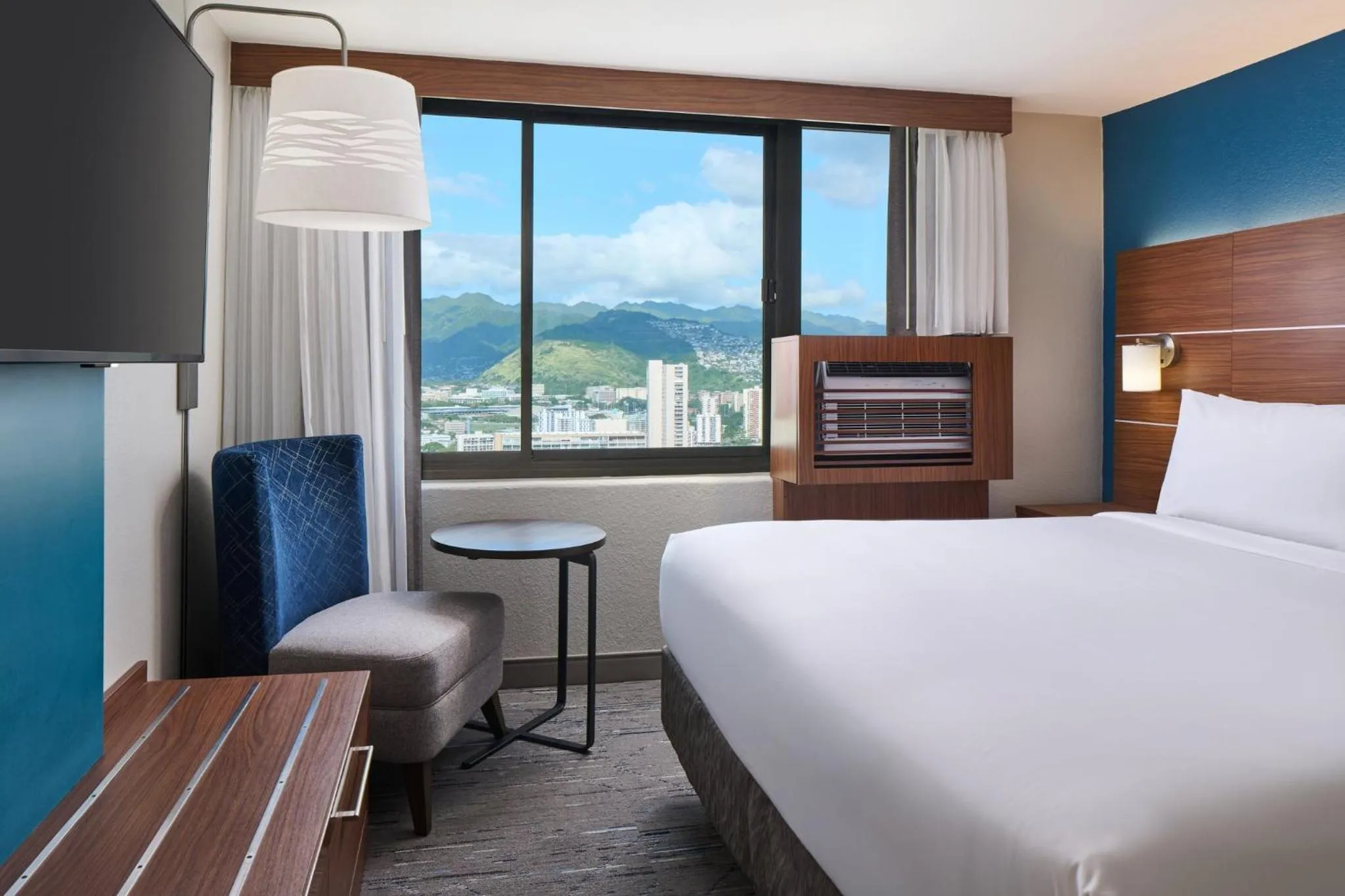 Photo of the whole room, Bed in Holiday Inn Express Waikiki by IHG