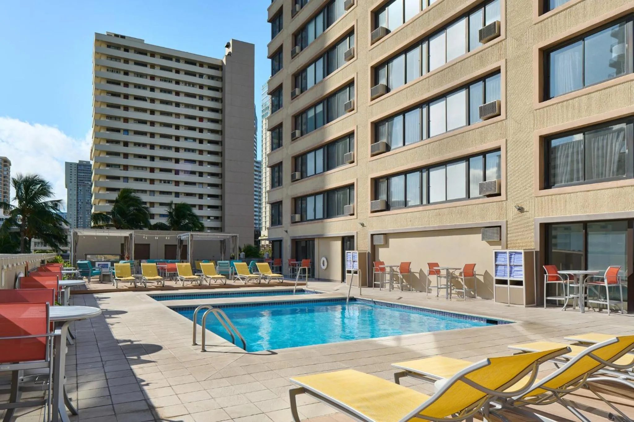 Swimming pool in Holiday Inn Express Waikiki by IHG