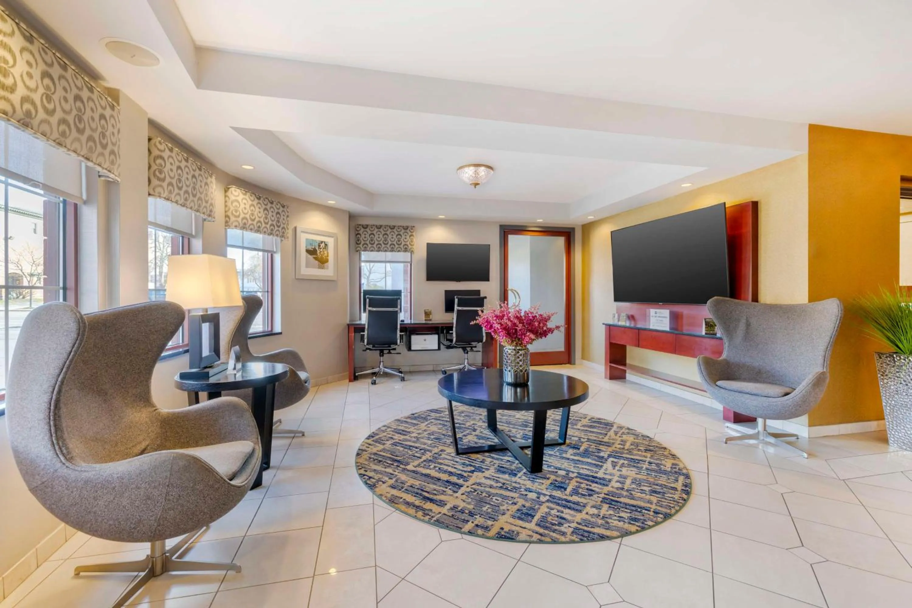 Lobby or reception in Best Western On The Avenue