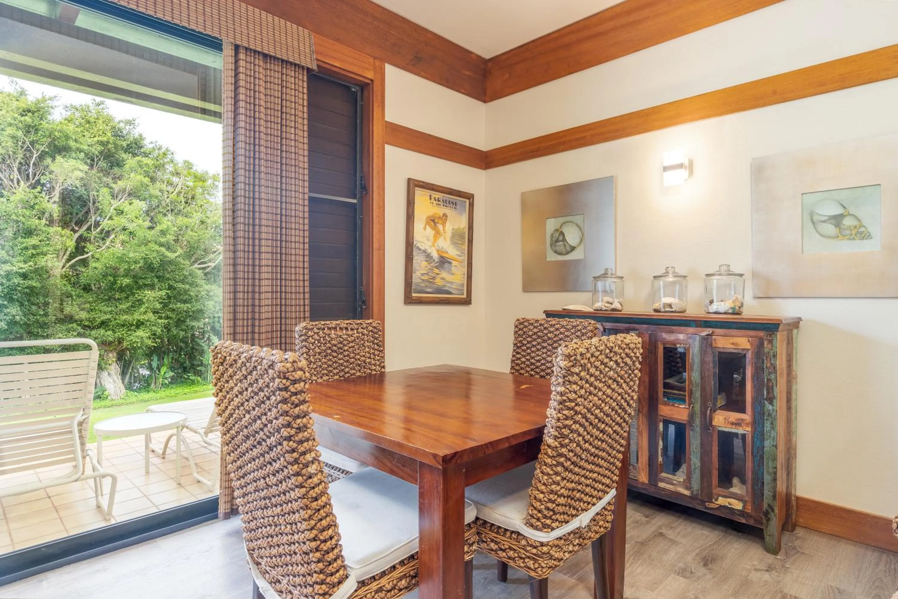 Dining area in Kiahuna Plantation and Beach Bungalows by Castle