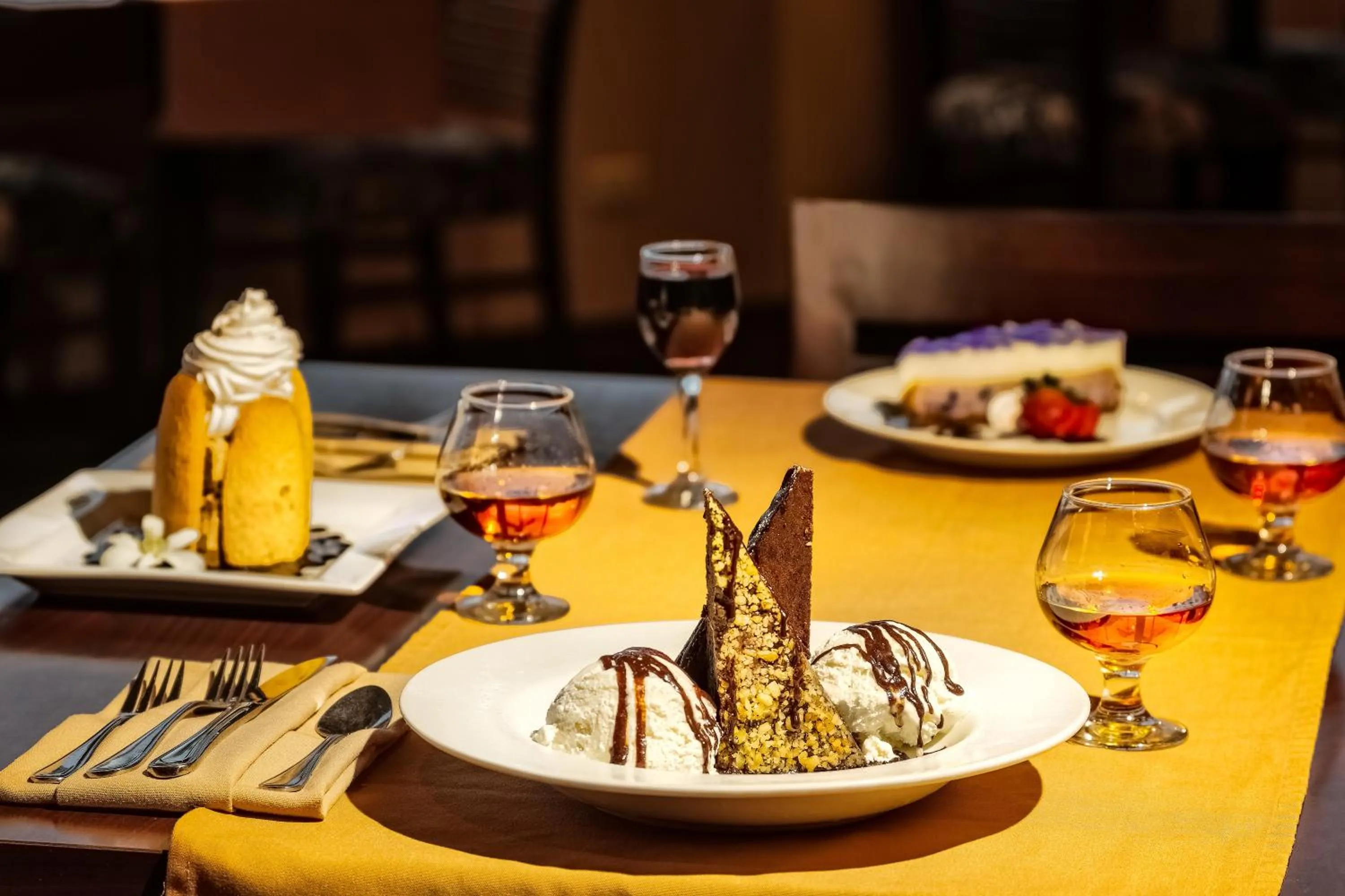 Food in Hilo Hawaiian Hotel, Trademark Collection by Wyndham