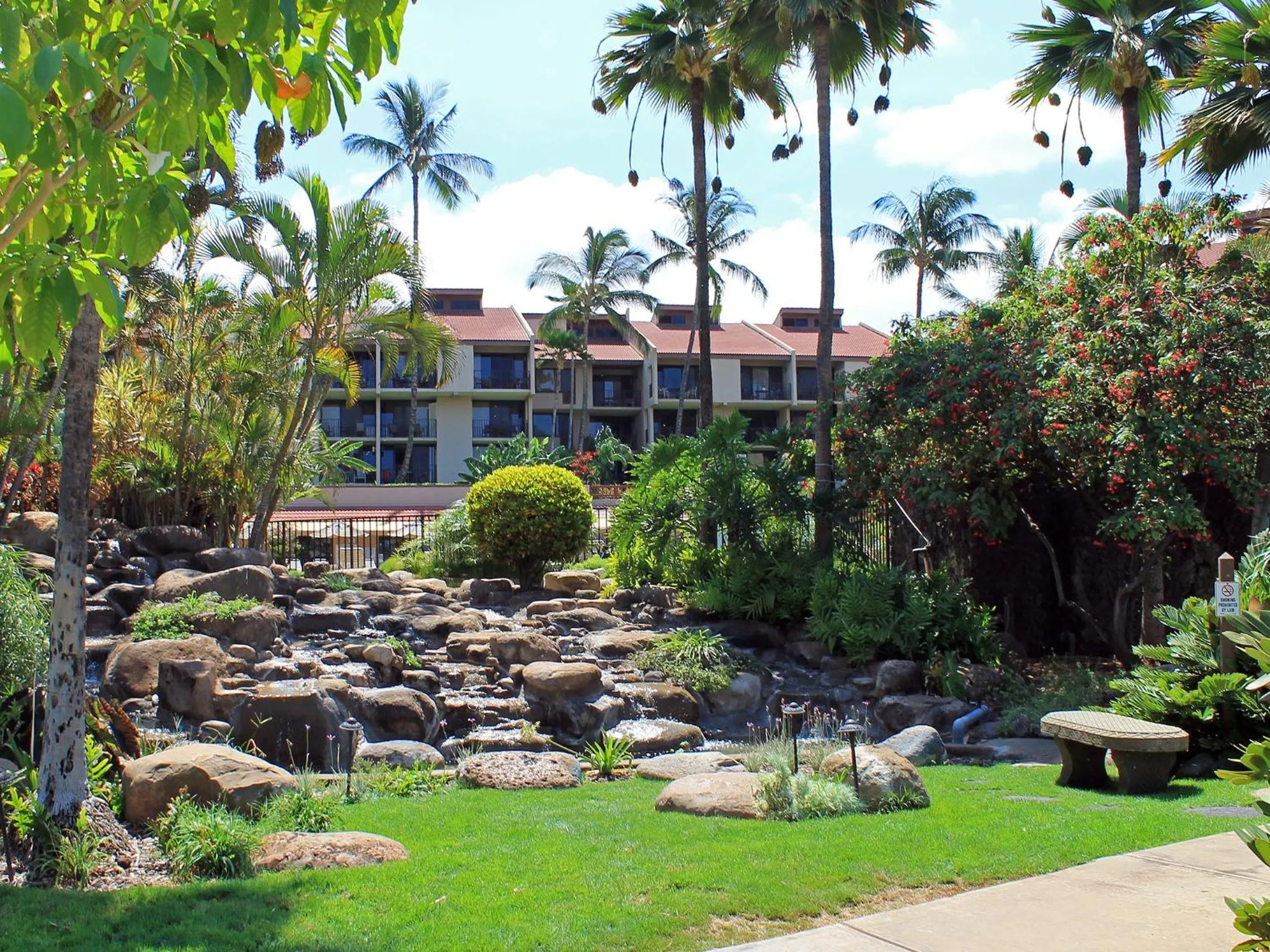 Garden in Castle Kama'ole Sands