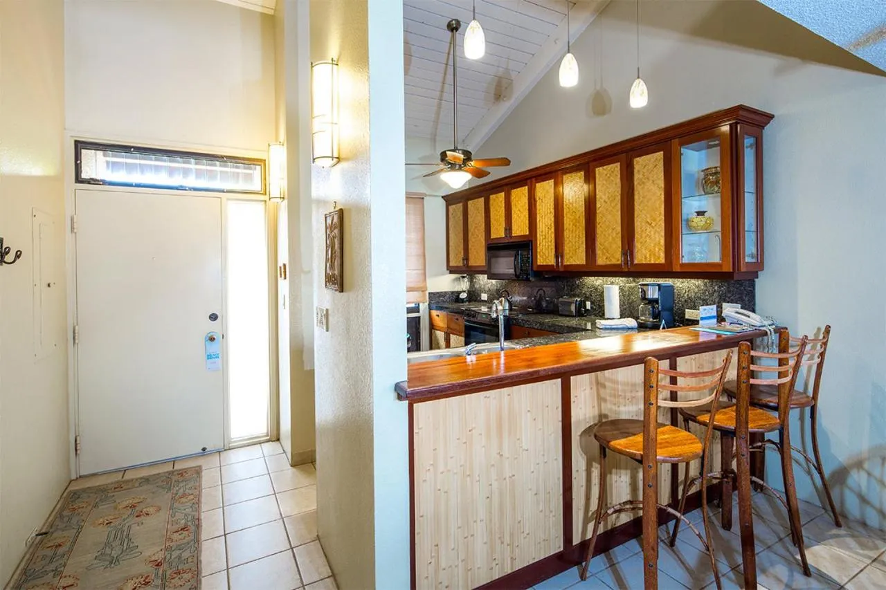 Kitchen or kitchenette in Castle Kama'ole Sands